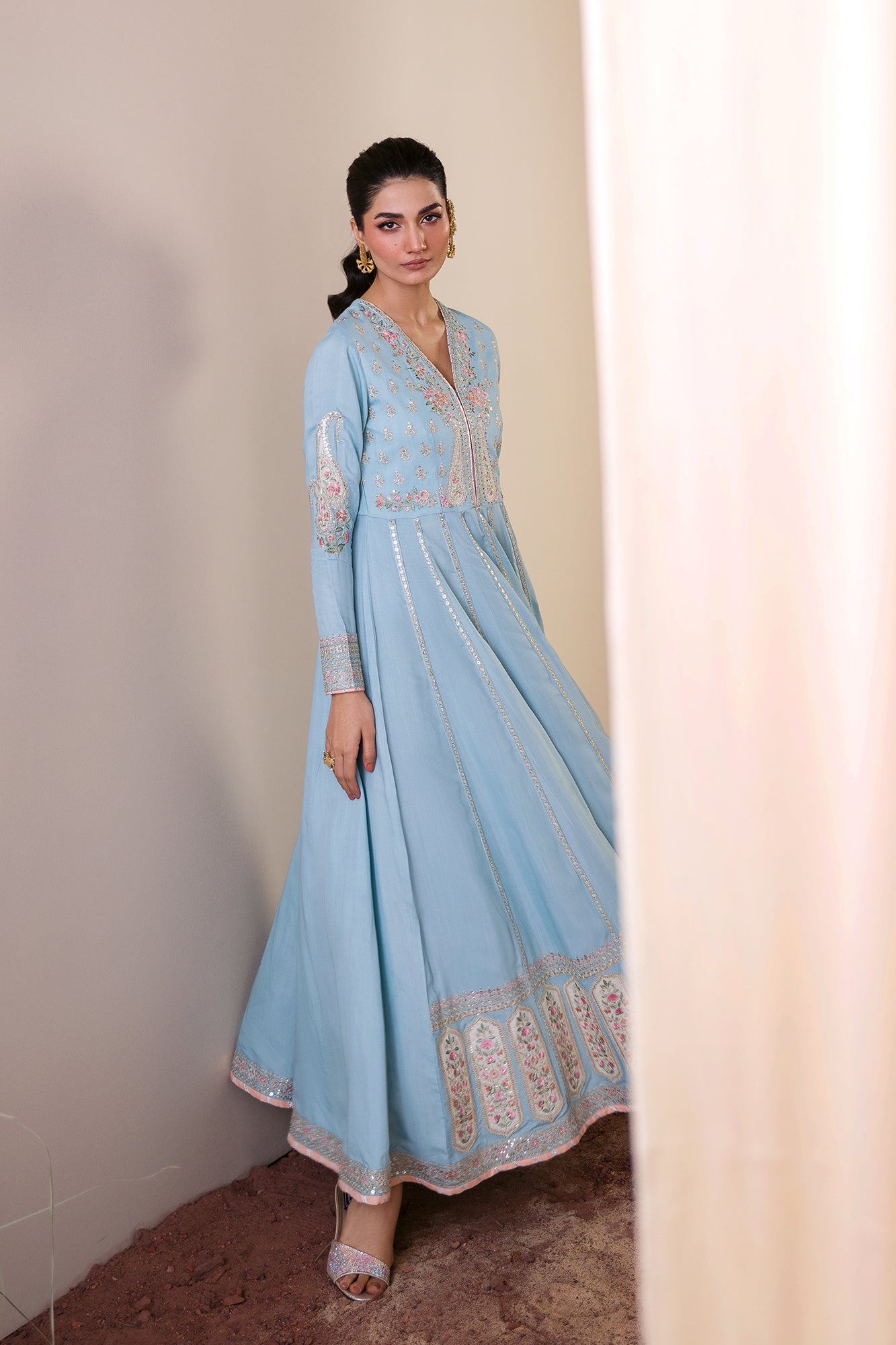 EMBROIDERED TOP (E0797/104/718)