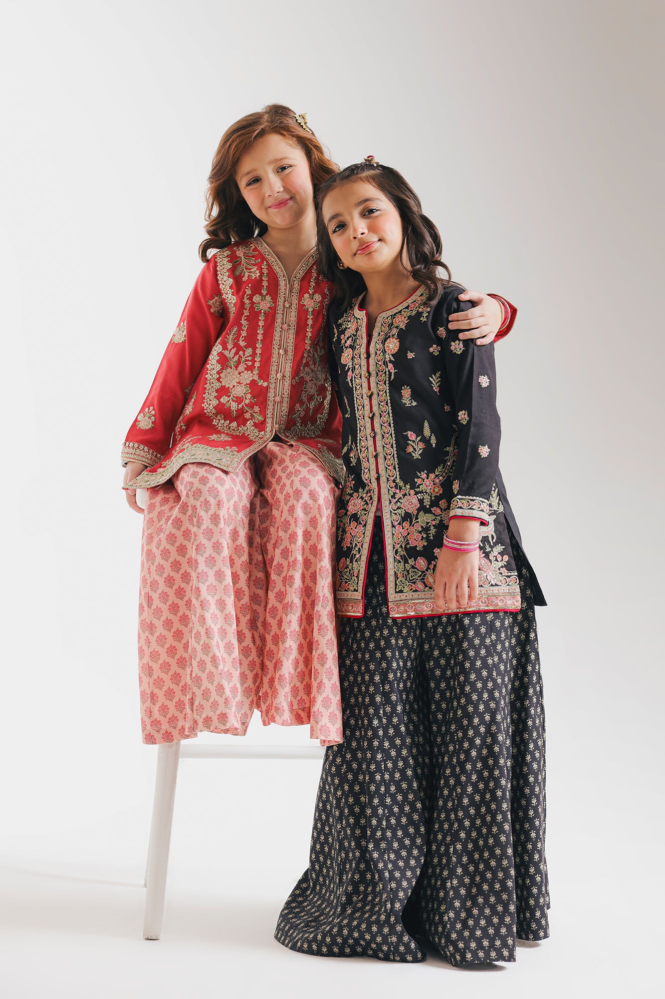 EMBROIDERED SUIT (E0800/404/901)