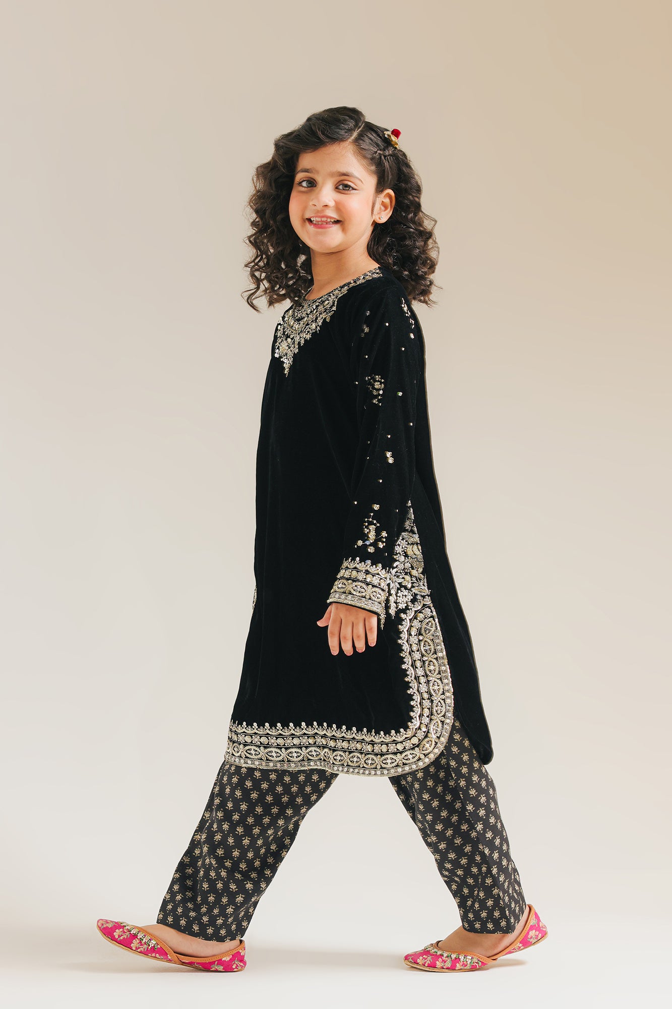 EMBROIDERED SUIT (E0802/404/902)