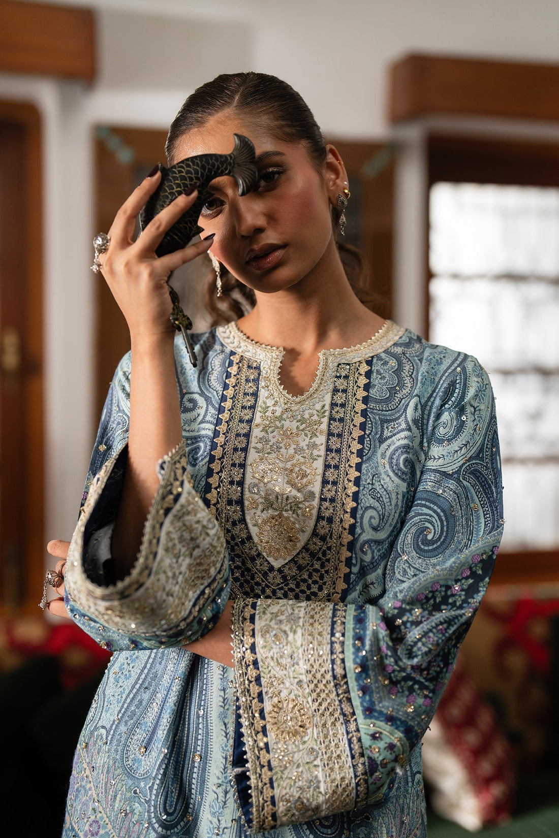 EMBROIDERED SUIT (E104/603/0803)