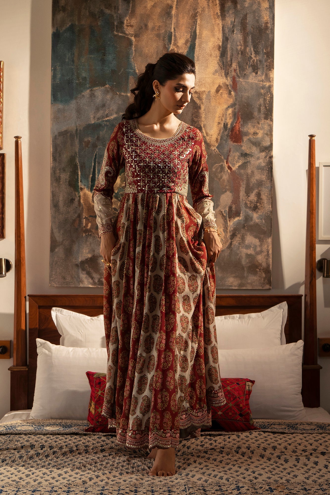 EMBROIDERED DRESS (E104/415/0806)