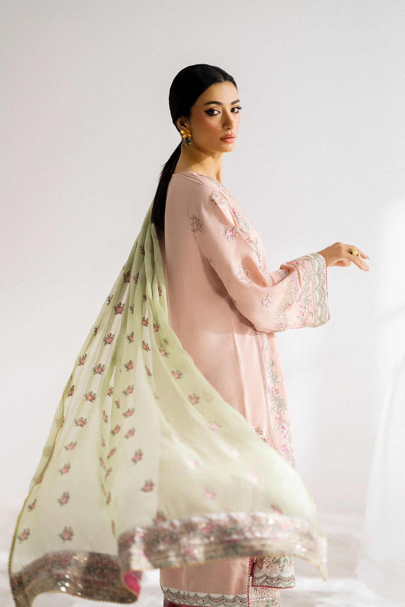 EMBROIDERED SUIT (E104/426/0809)