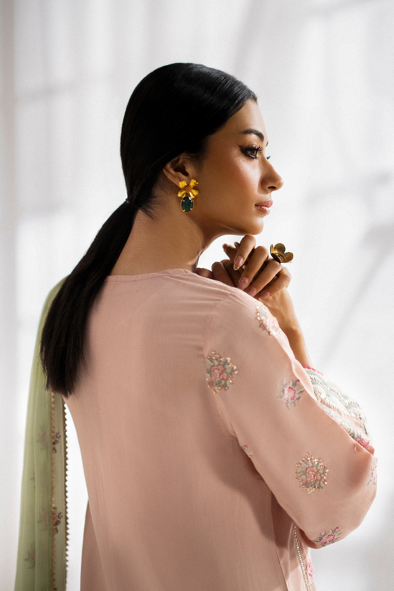EMBROIDERED SUIT (E104/426/0809)