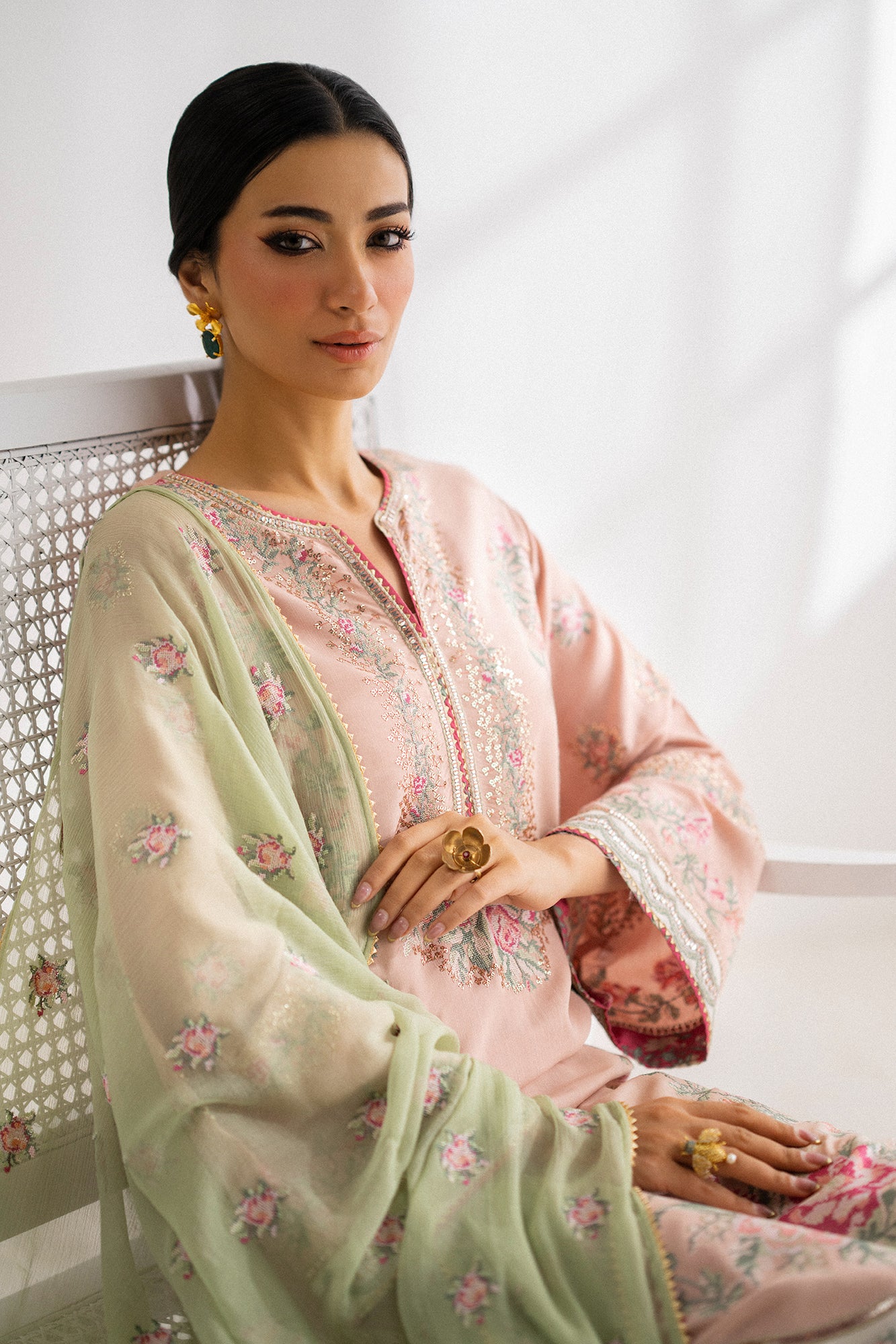 EMBROIDERED SUIT (E104/426/0809)