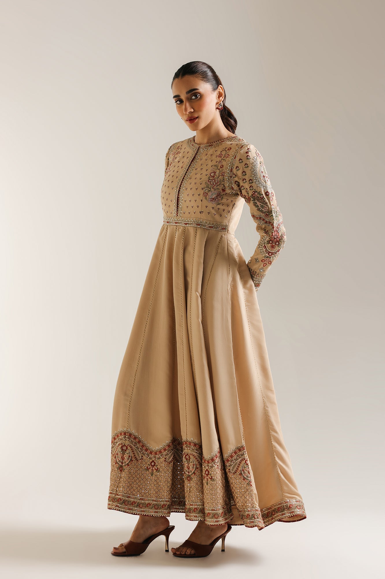 EMBROIDERED PISHWAS (E104/007/0811)