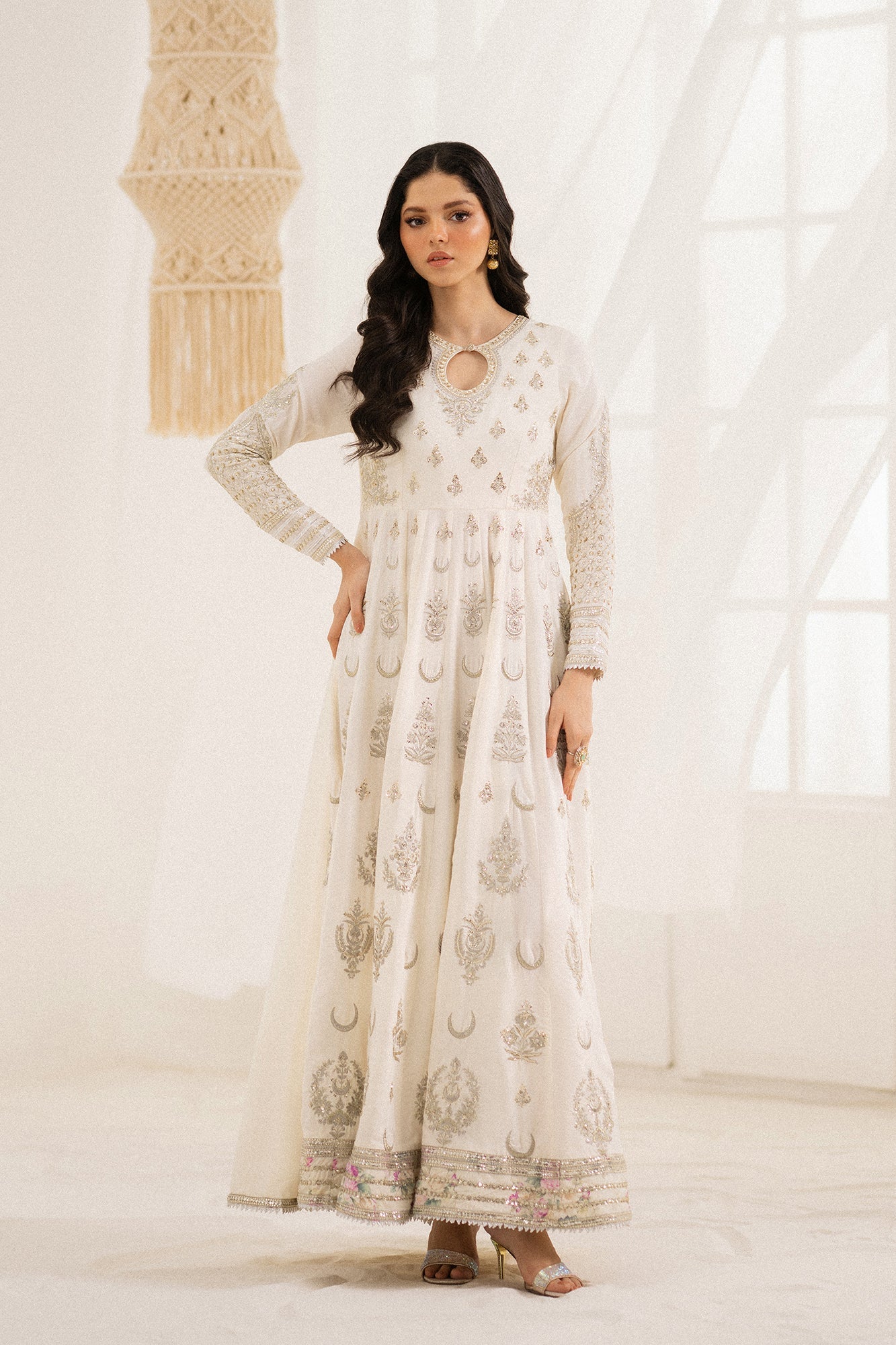 EMBROIDERED PISHWAS (E104/002/0816)