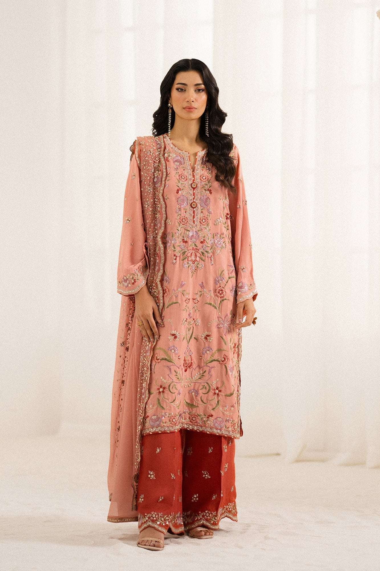 EMBROIDERED SUIT (E104/325/0820)