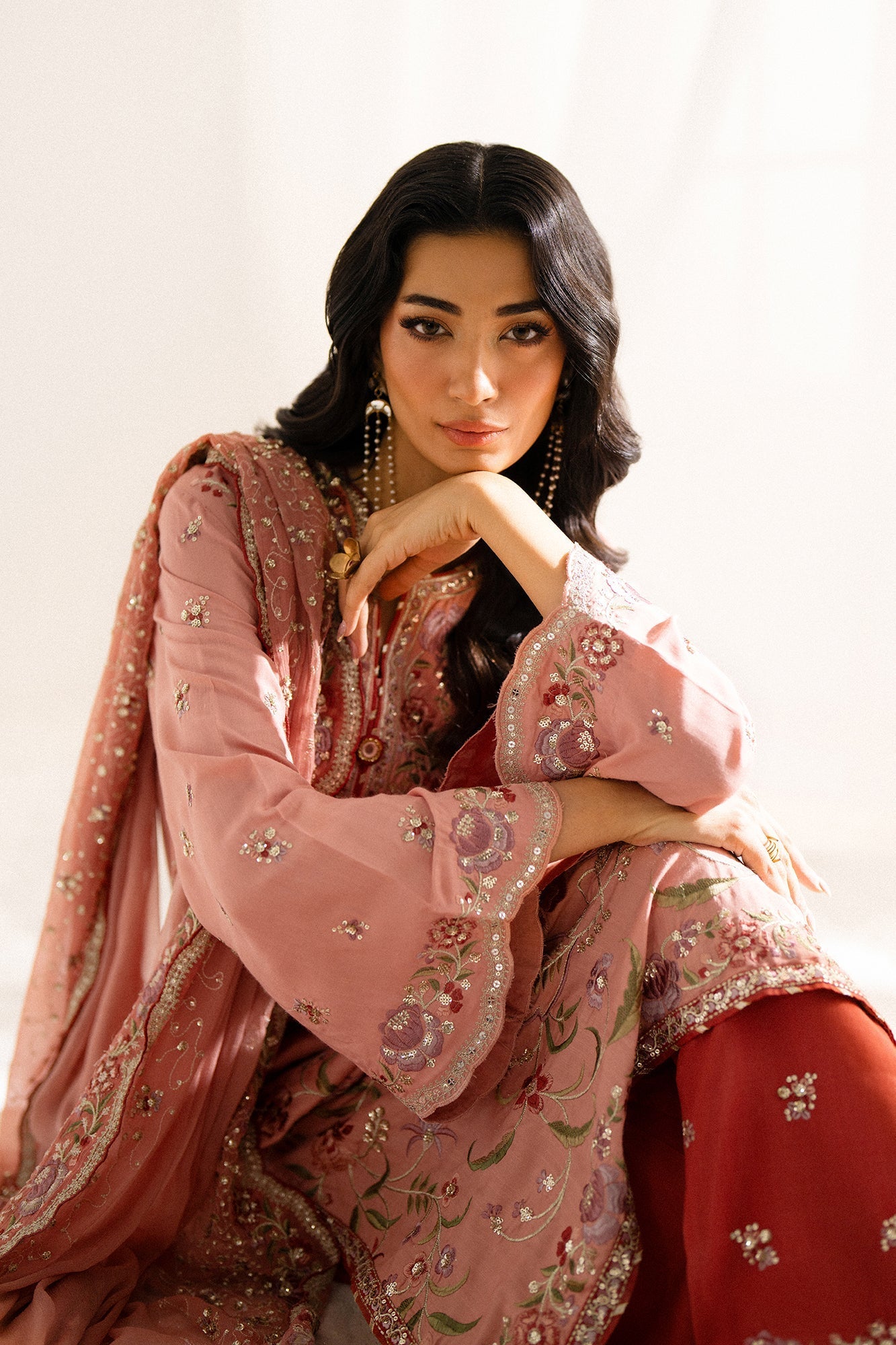 EMBROIDERED SUIT (E104/325/0820)