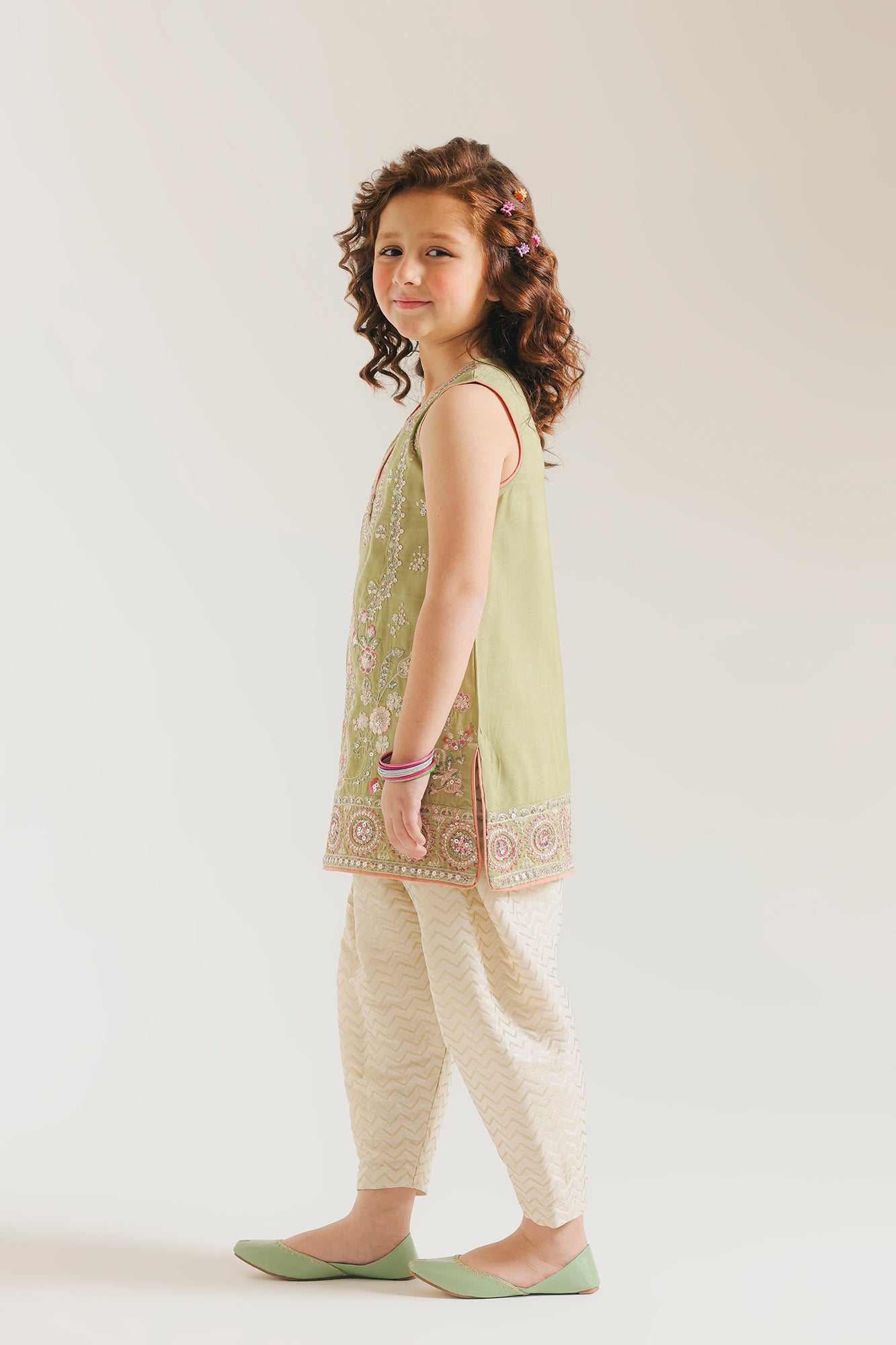 EMBROIDERED SUIT (E0832/404/127)