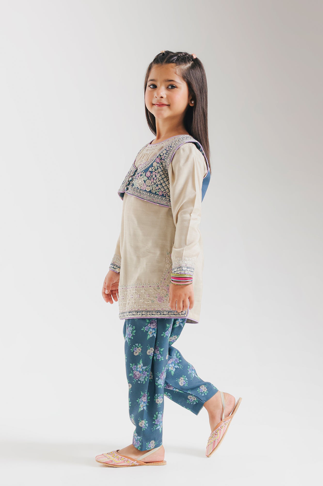 EMBROIDERED SUIT (E0833/404/226)