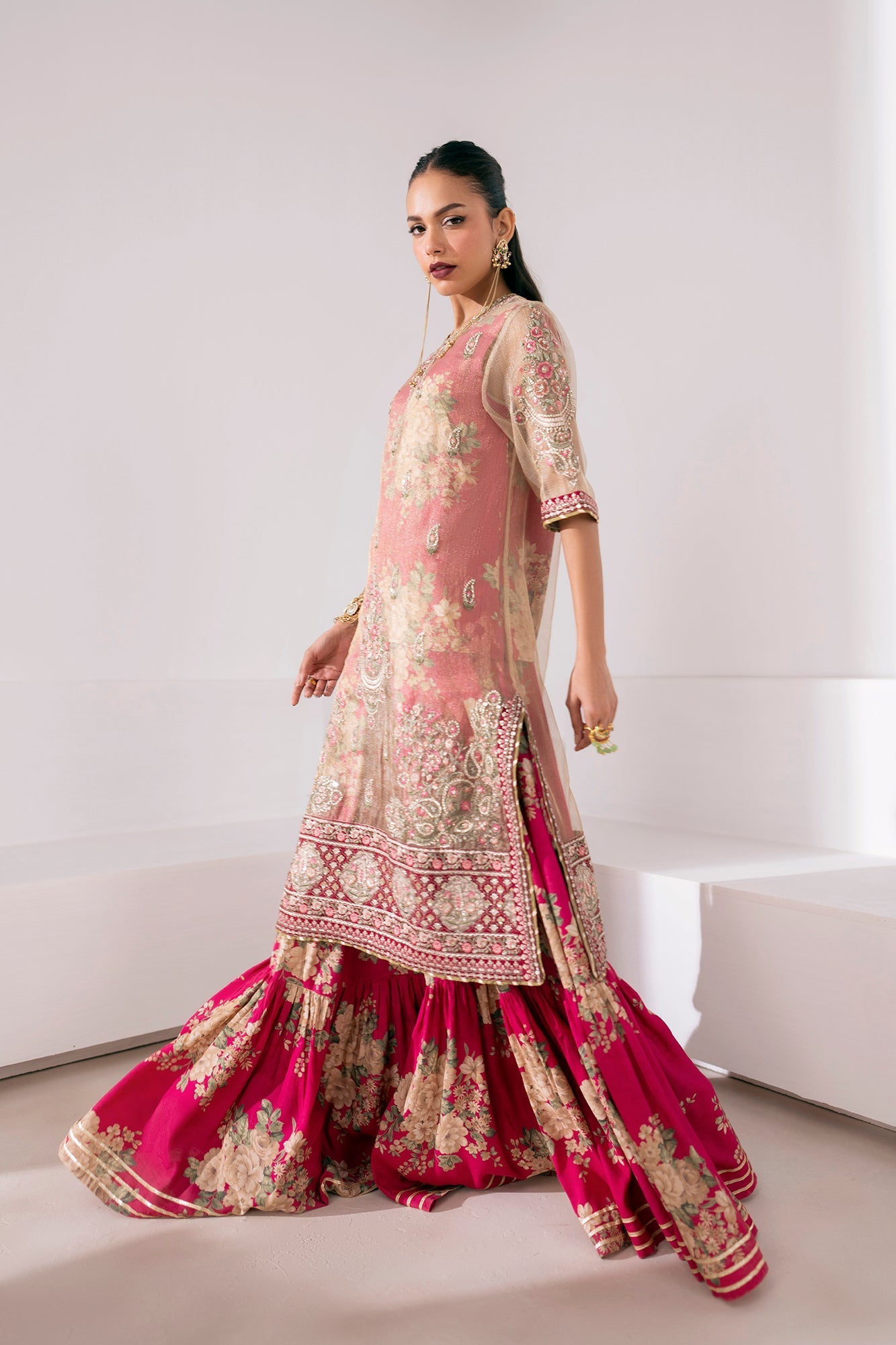 EMBROIDERED SUIT (E0841/104/006)