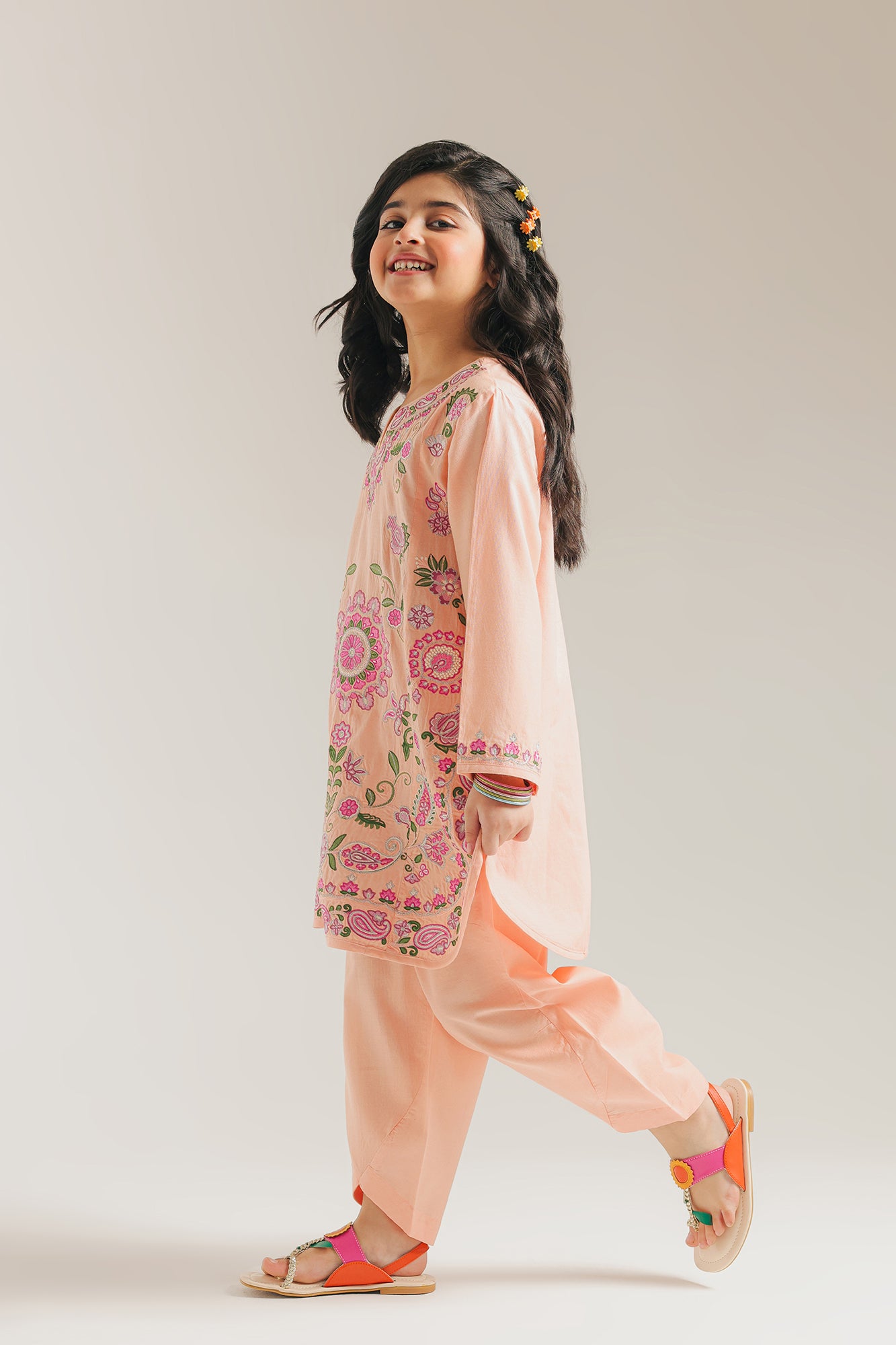 EMBROIDERED SUIT (E0851/404/315)