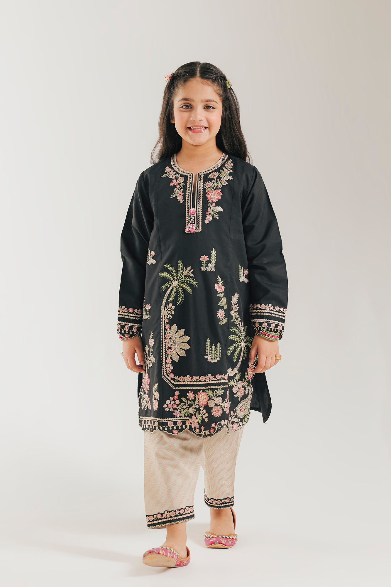 EMBROIDERED SUIT (E0905/404/902 E0905/304/902)