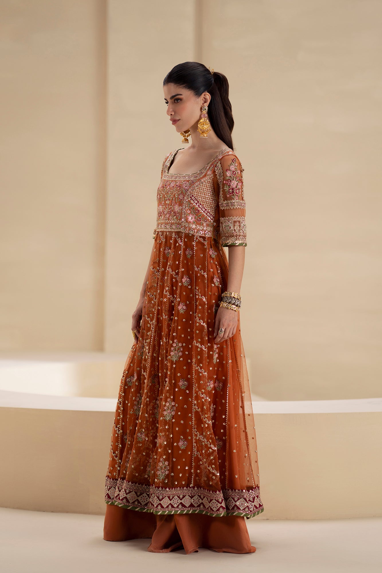 EMBROIDERED SUIT (E0910/104/212)