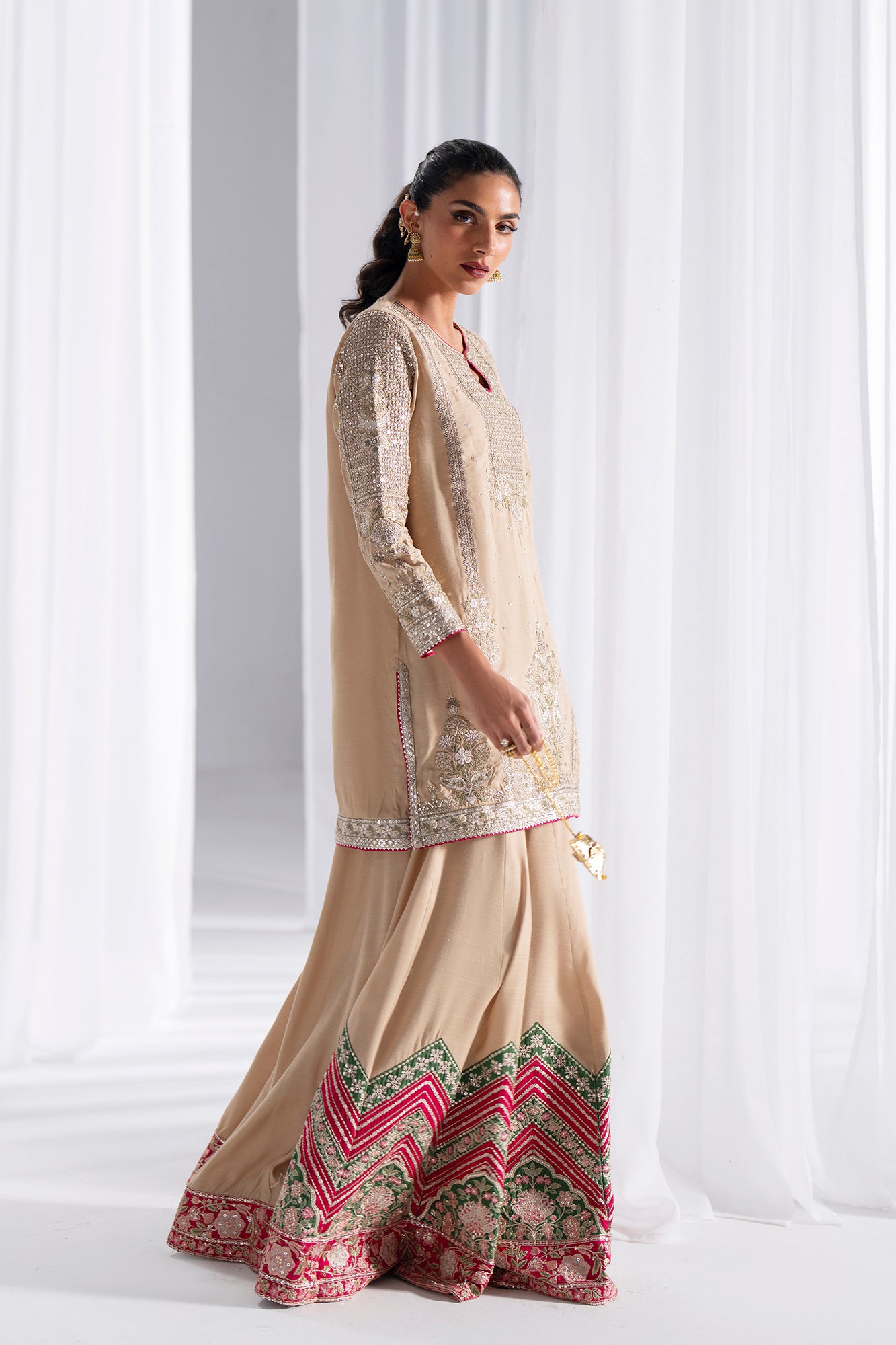 EMBROIDERED SUIT (E0933/104/113)