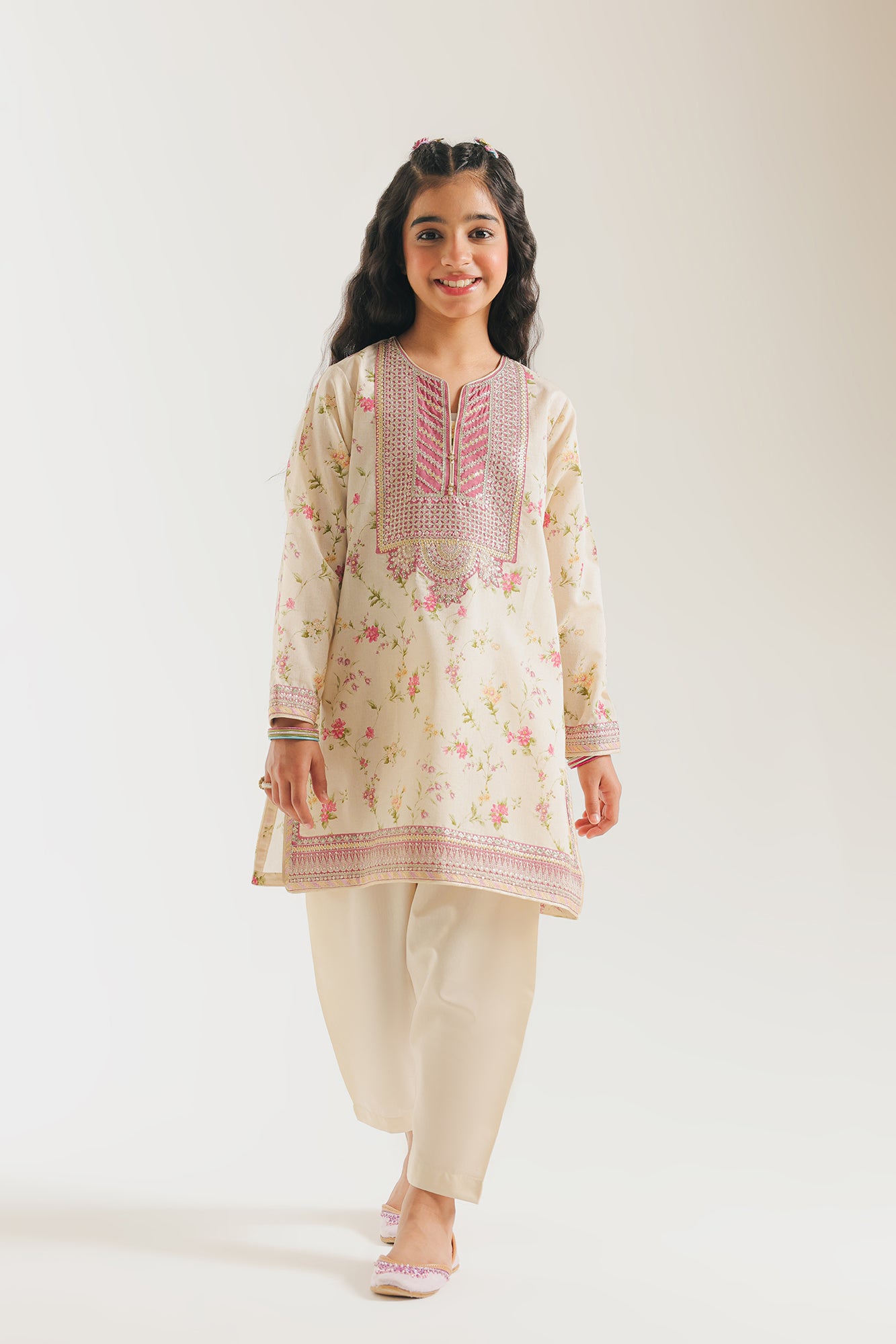 EMBROIDERED SUIT (E0959/404/004 E0959/304/004)