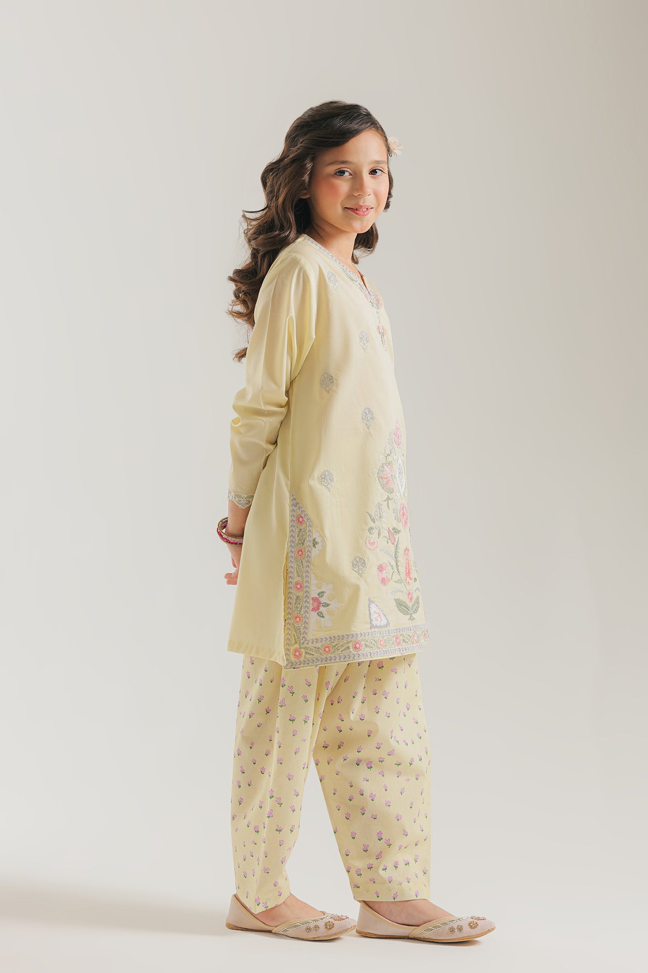 EMBROIDERED SUIT (E0972/404/227)