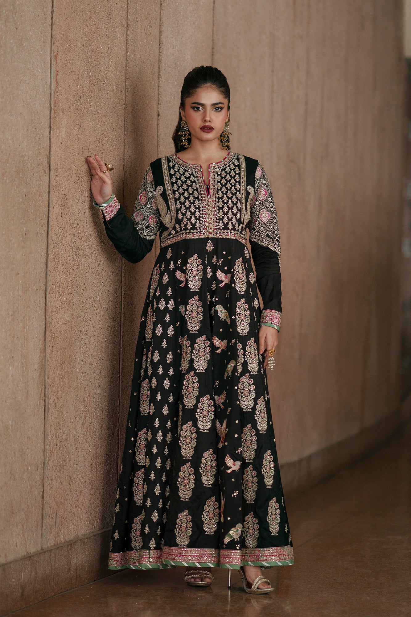 EMBROIDERED DRESS (E1007/104/902)