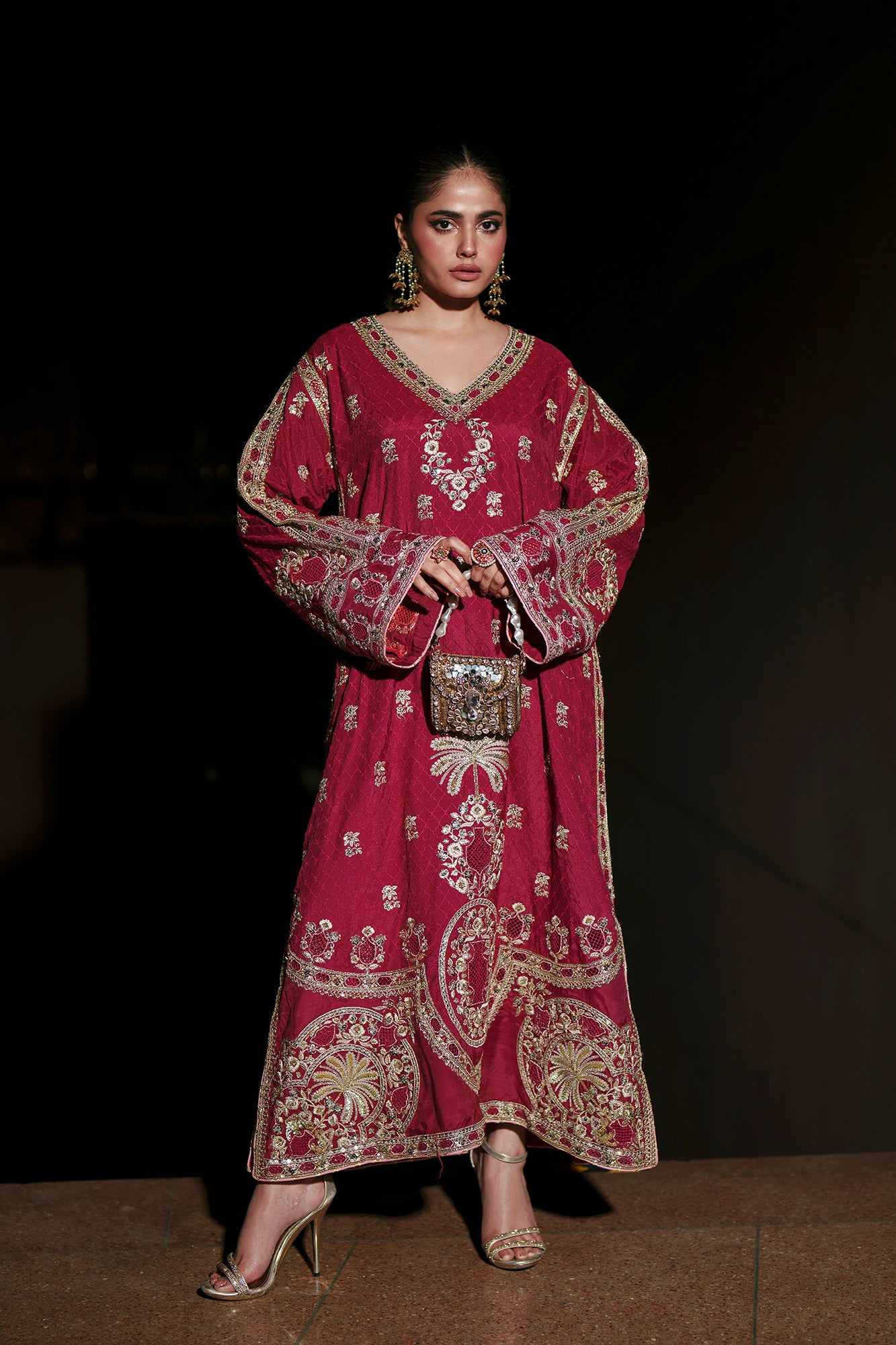 EMBROIDERED KAFTAN (E1011/104/306)