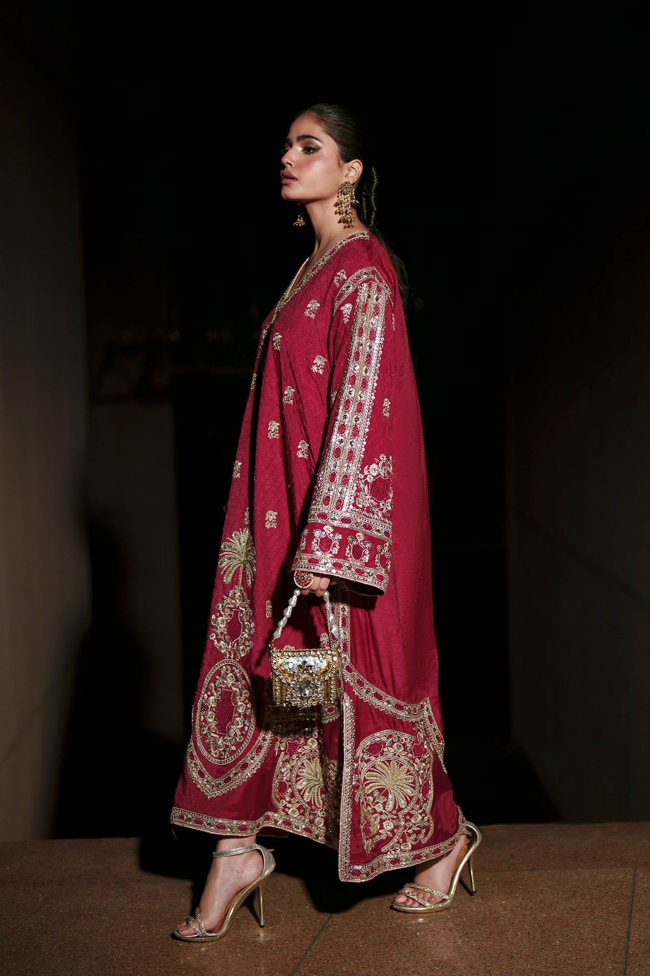 EMBROIDERED KAFTAN (E1011/104/306)