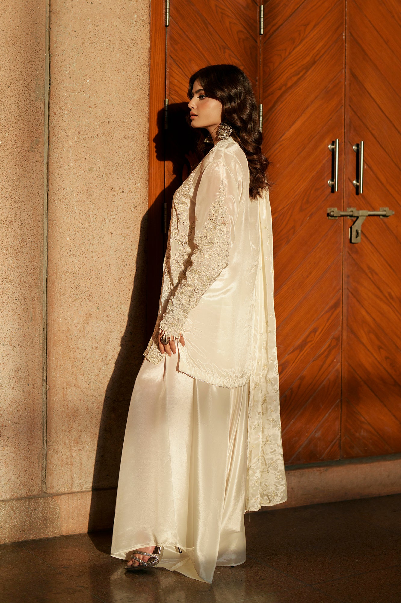 EMBROIDERED SUIT (E1018/104/002)