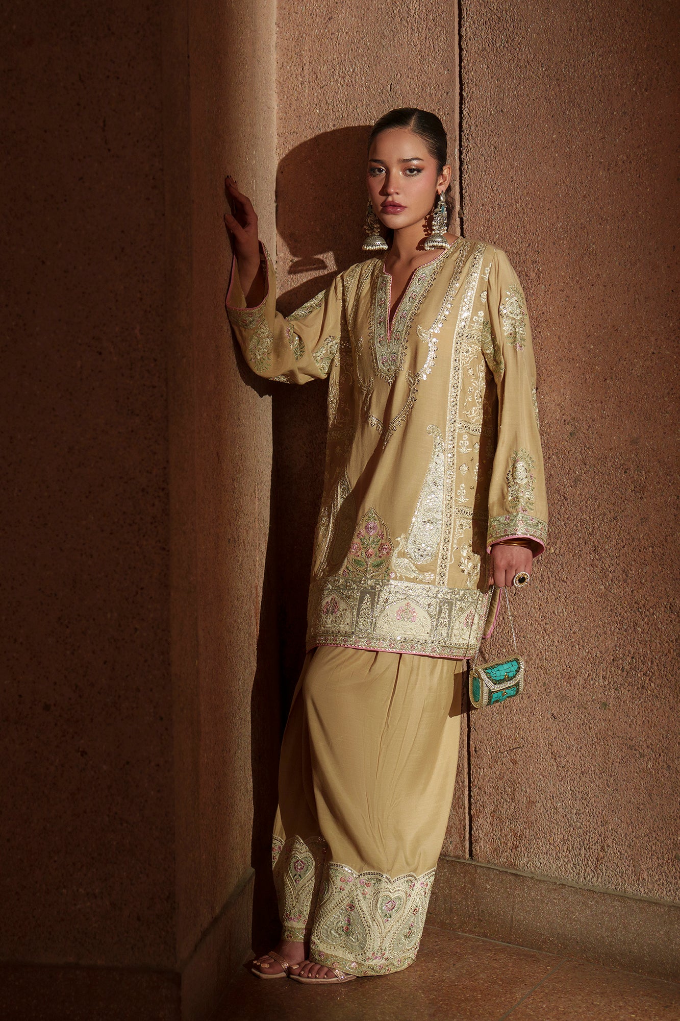 EMBROIDERED SUIT (E1020/104/114)