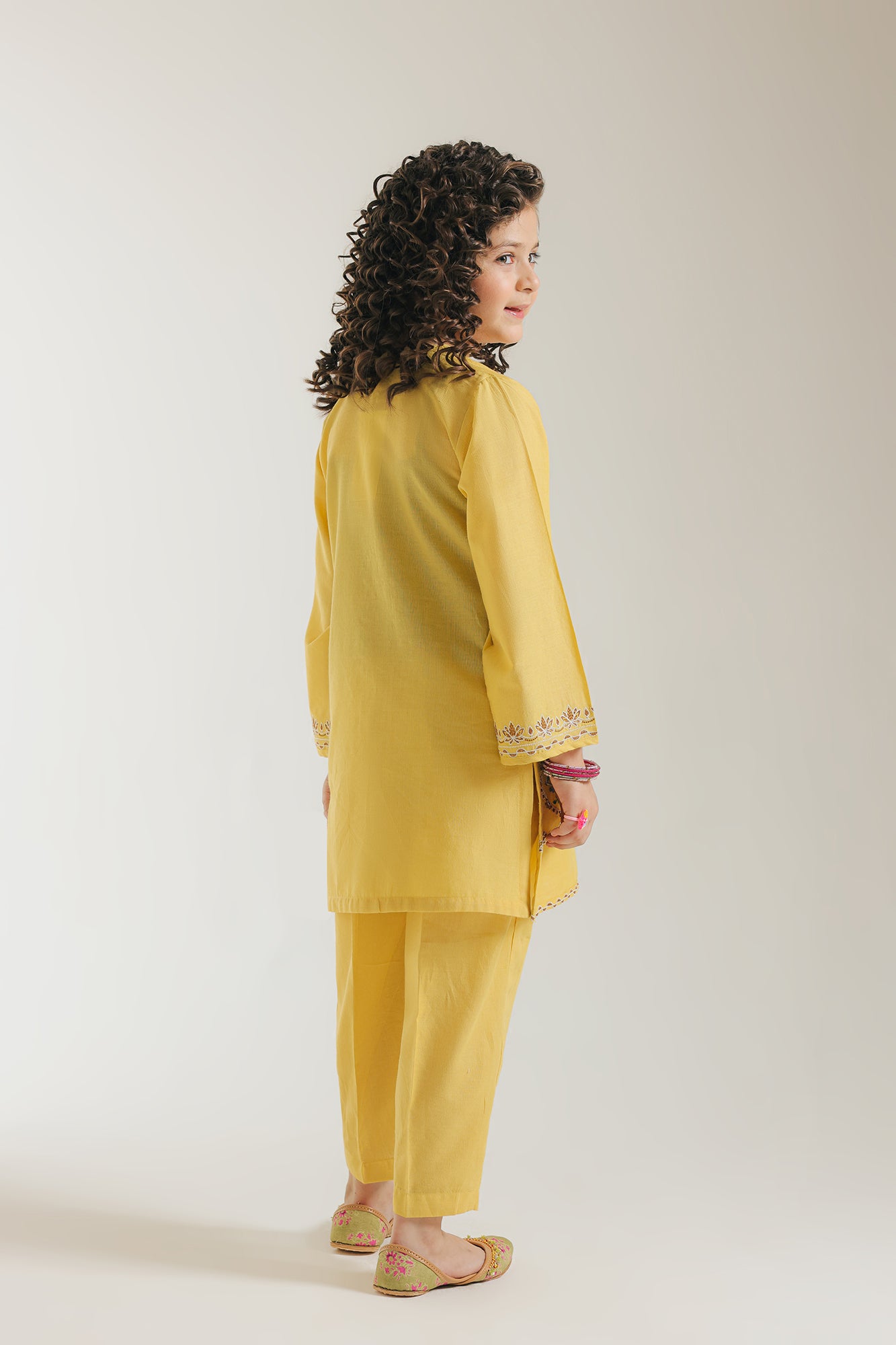 EMBROIDERED SUIT (E402/106/1034)
