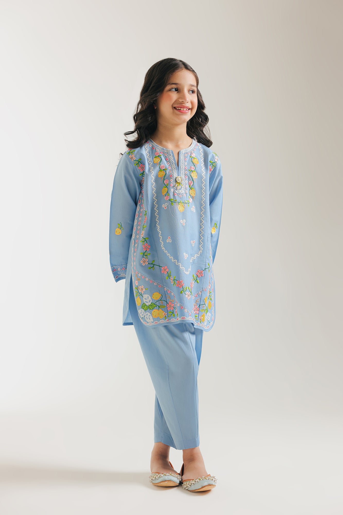 EMBROIDERED SUIT (E402/631/1036)