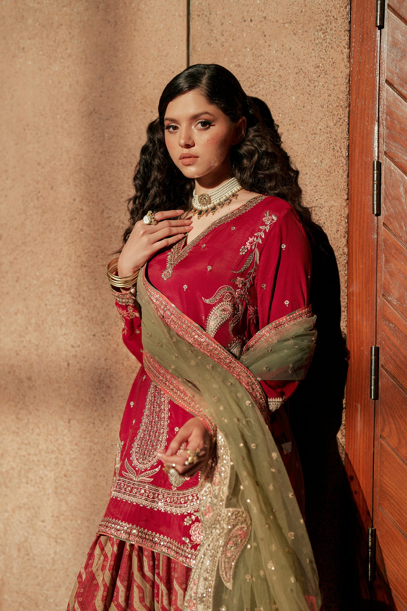 EMBROIDERED SUIT (E1038/104/403)