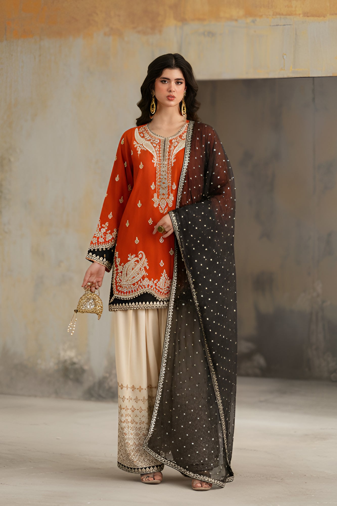 EMBROIDERED SUIT (E1039/104/205)