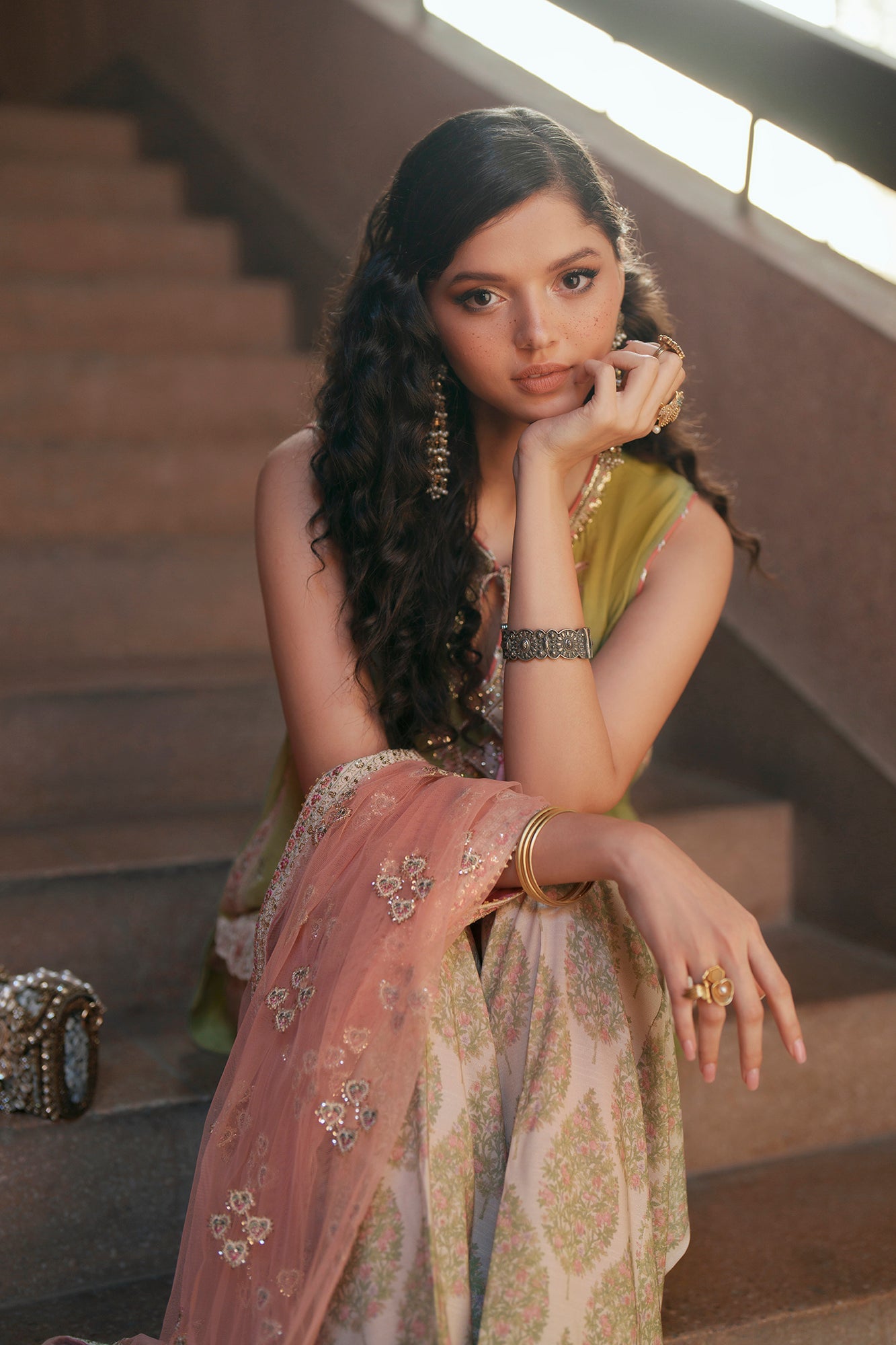 EMBROIDERED SUIT (E1047/104/126)