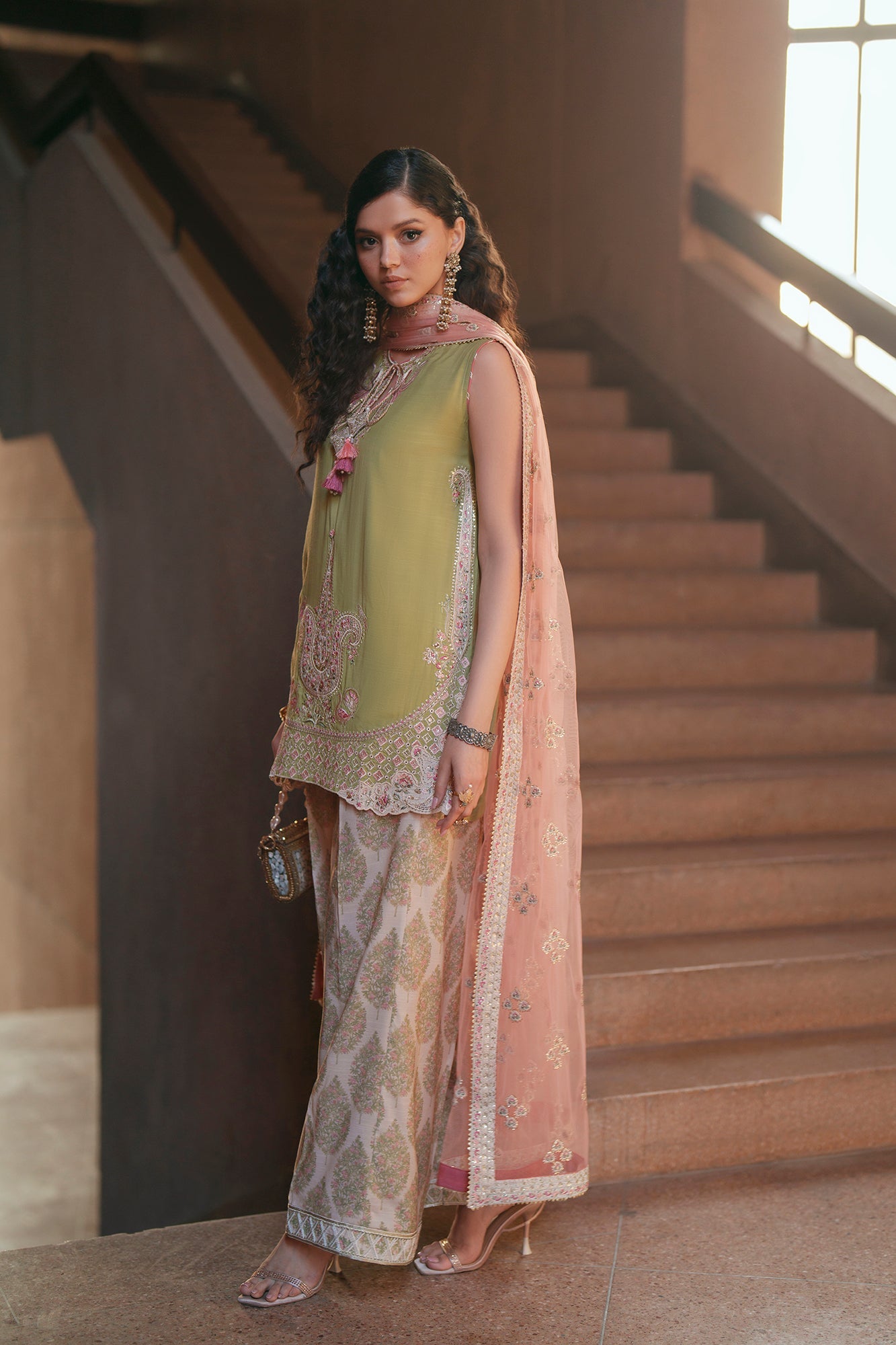 EMBROIDERED SUIT (E1047/104/126)