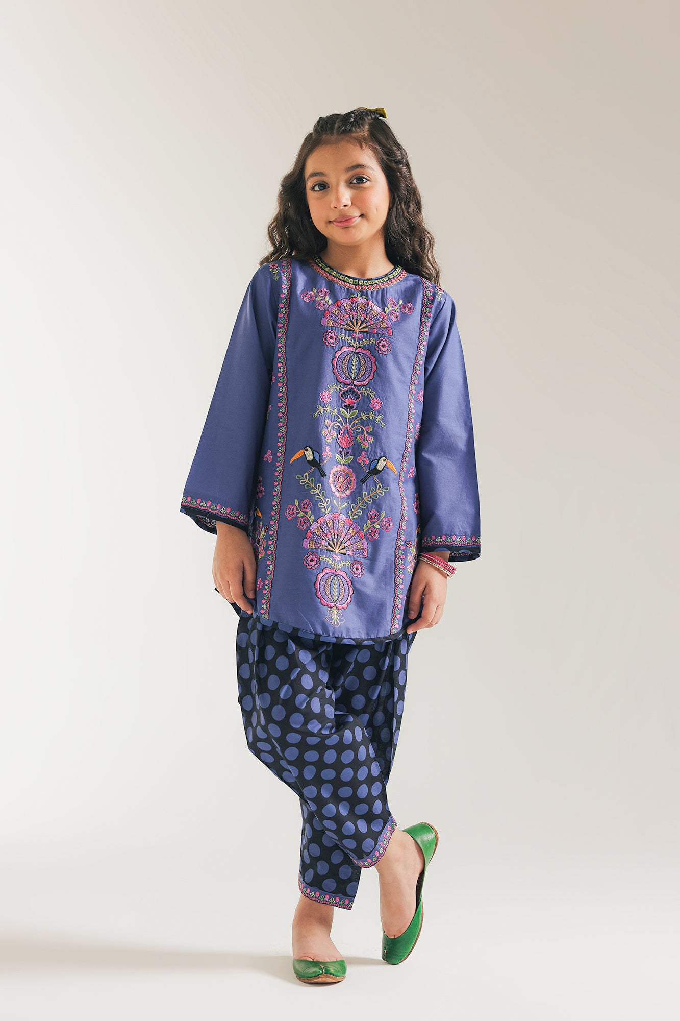 EMBROIDERED SUIT (E402/603/1047)