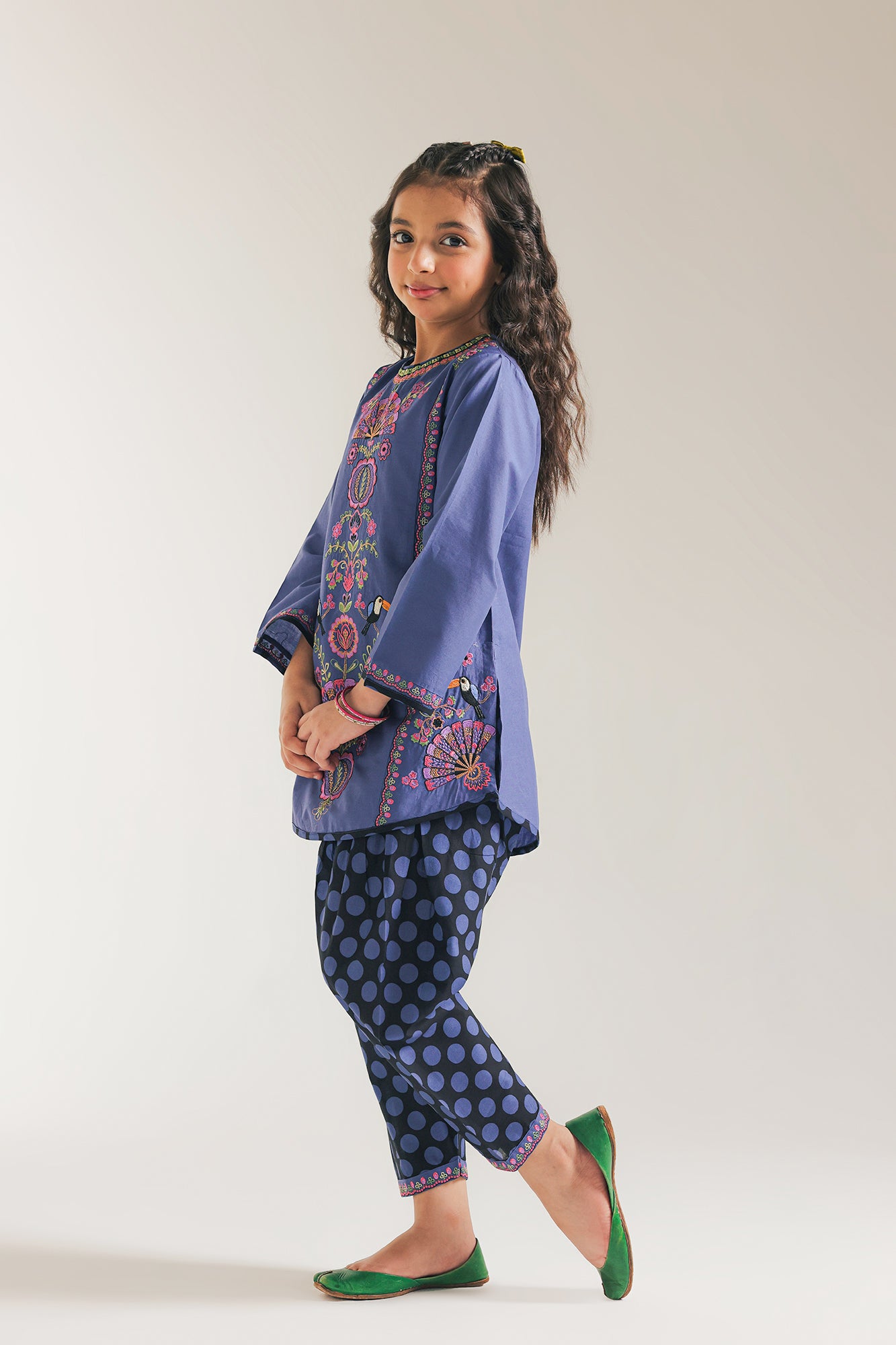 EMBROIDERED SUIT (E402/603/1047)