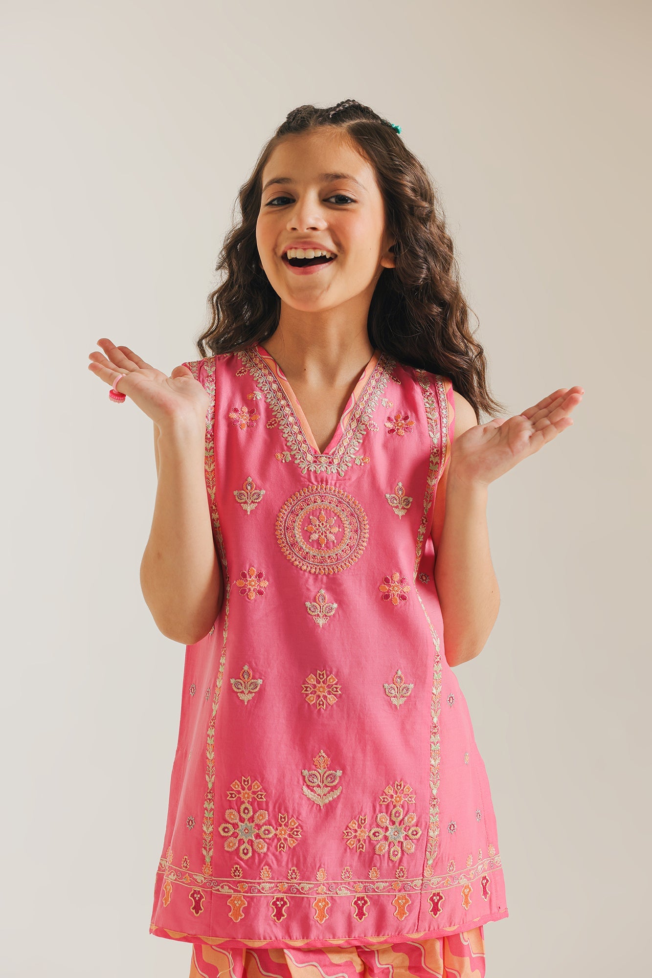 EMBROIDERED SUIT (E1068/402/316)