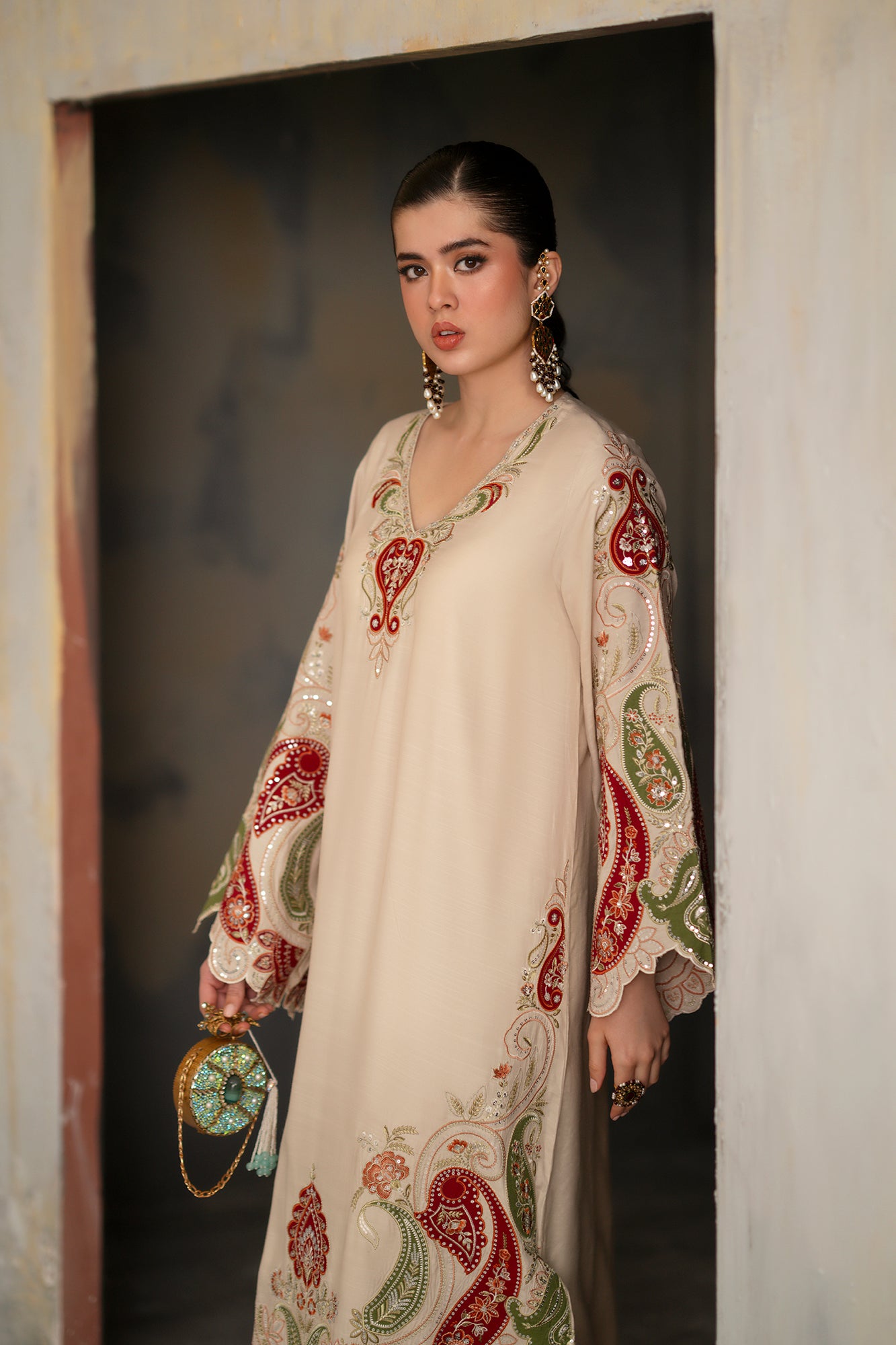 EMBROIDERED KAFTAN (E1054/104/006)