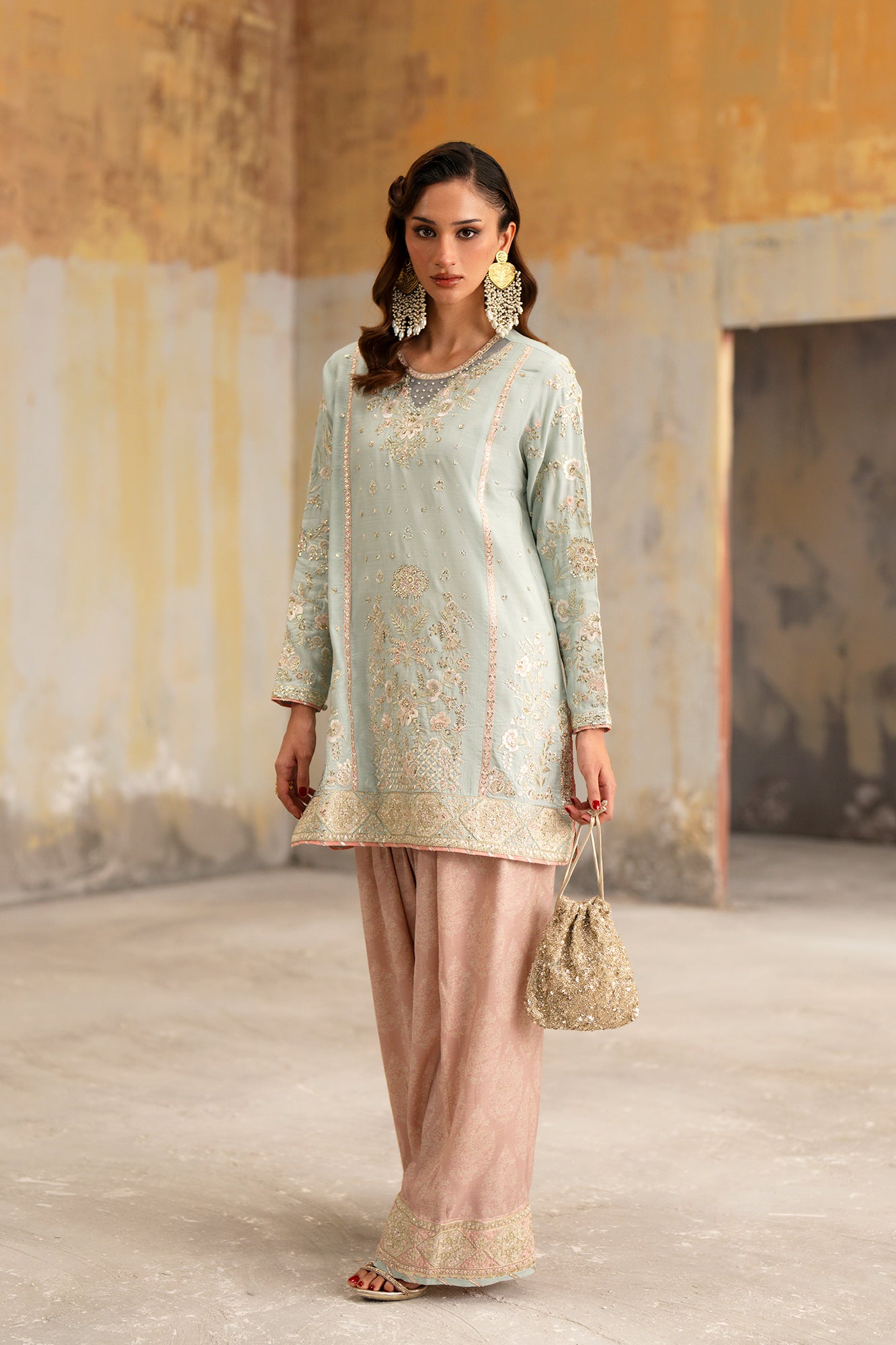 EMBROIDERED SUIT (E1058/104/721)