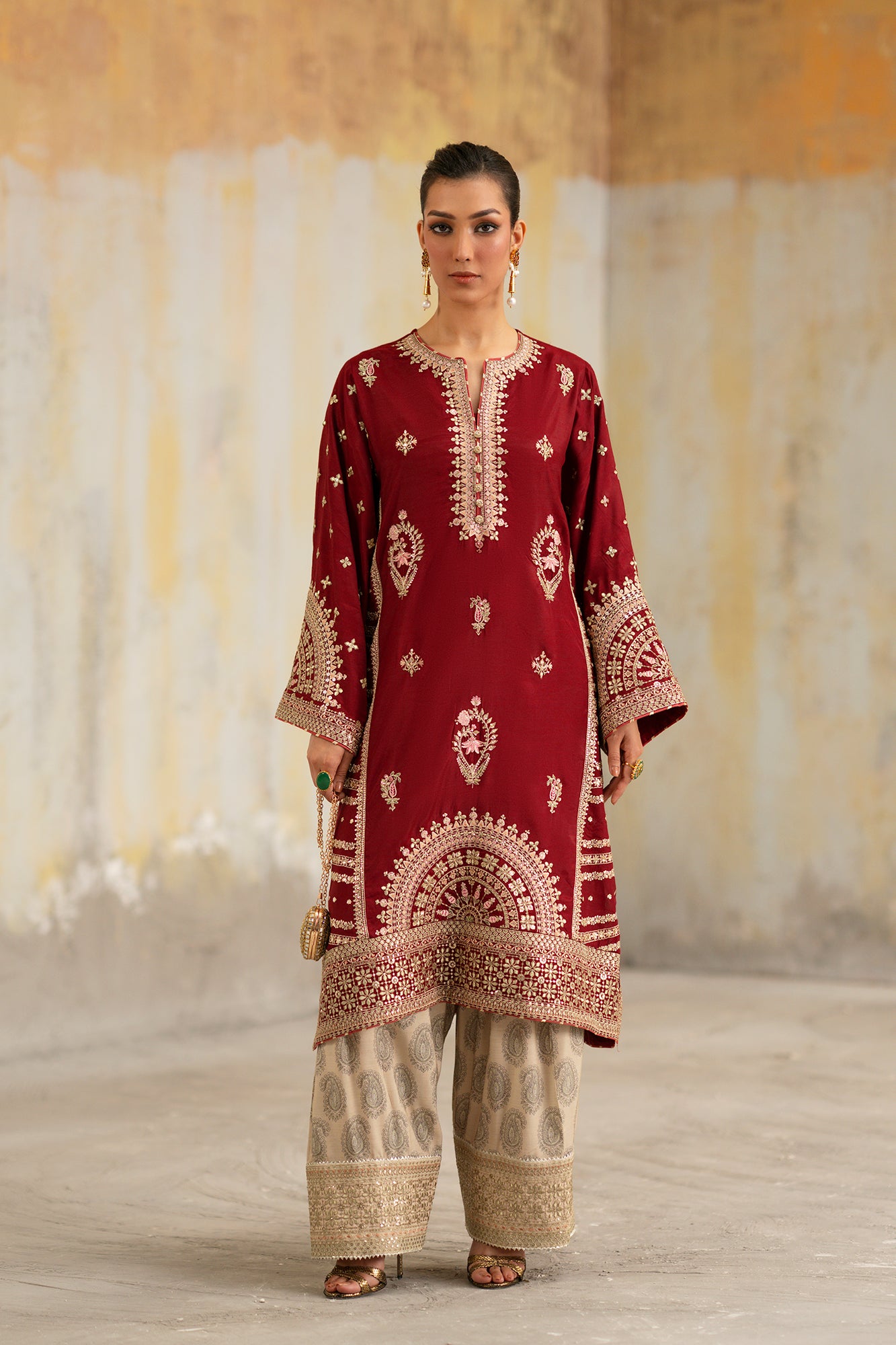 EMBROIDERED SUIT (E1070/104/305)