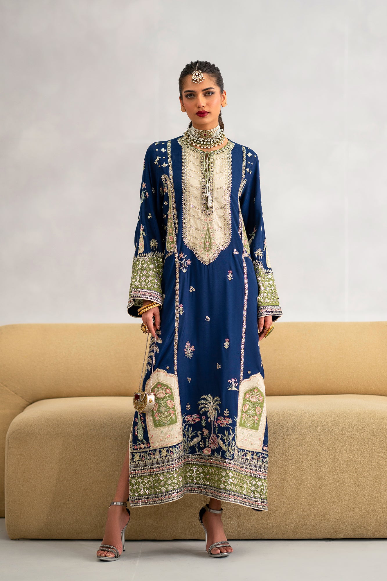 EMBROIDERED KAFTAN (E1083/104/622)