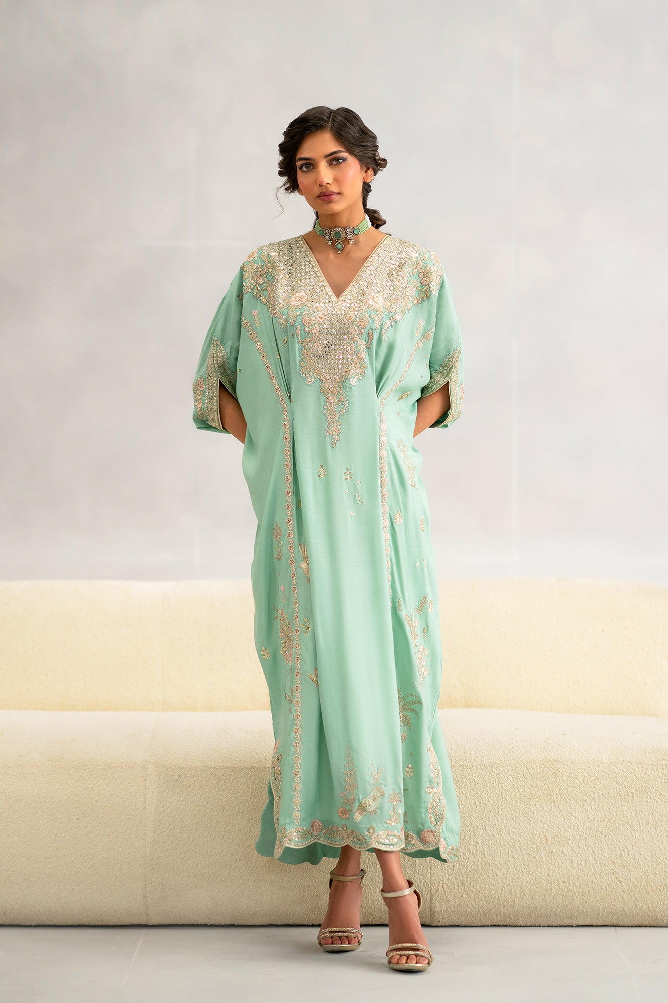 EMBROIDERED KAFTAN (E1087/104/718)