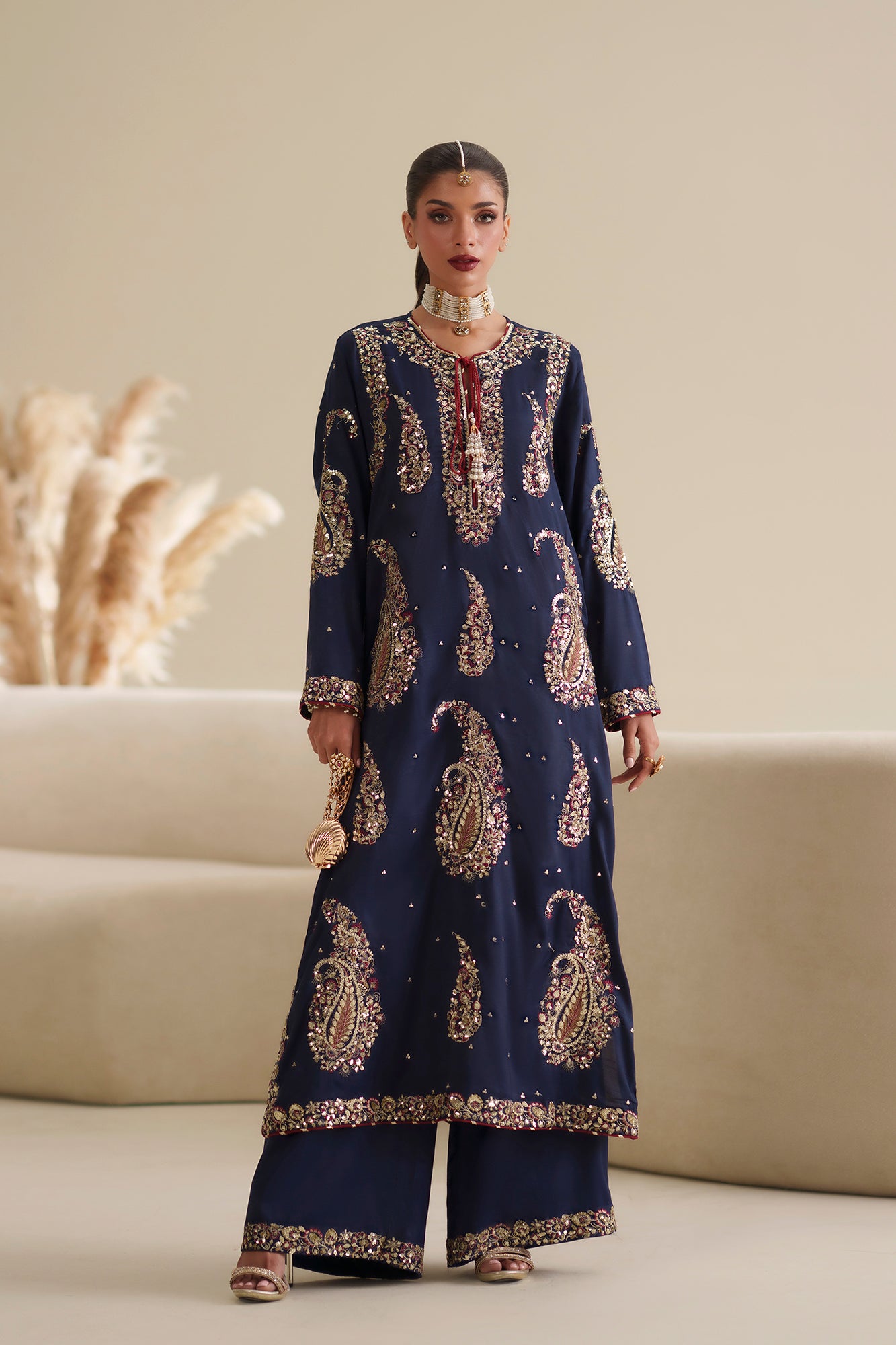 EMBROIDERED SUIT (E1090/104/623)