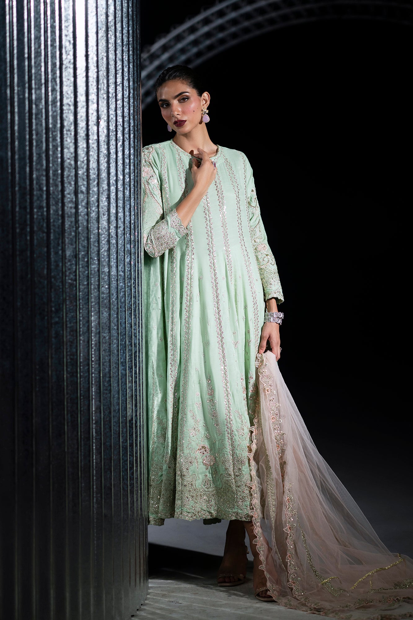 EMBROIDERED SUIT (E1099/104/725)
