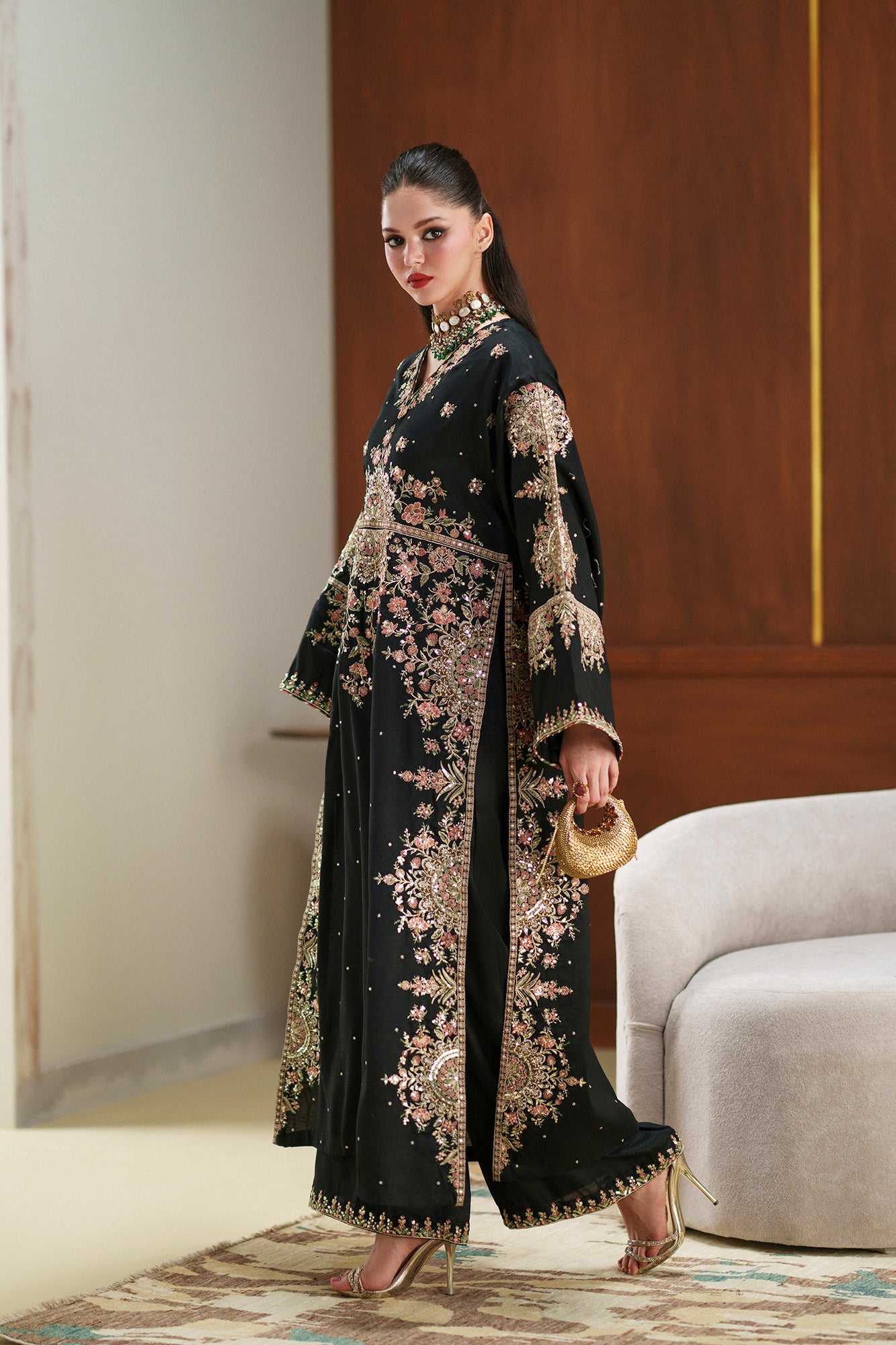 EMBROIDERED SUIT (E1104/104/902)