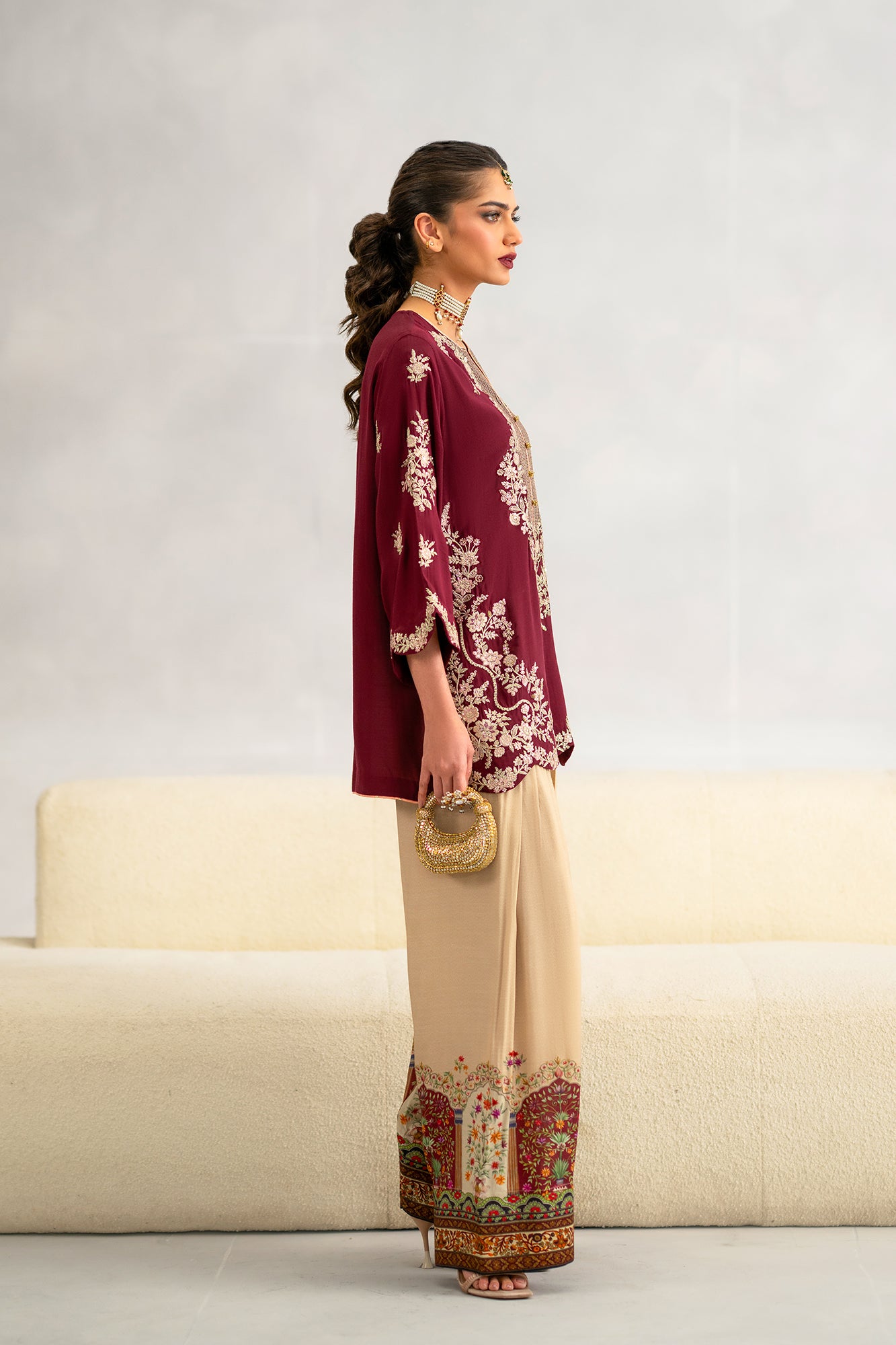 EMBROIDERED SUIT (E1113/104/319)