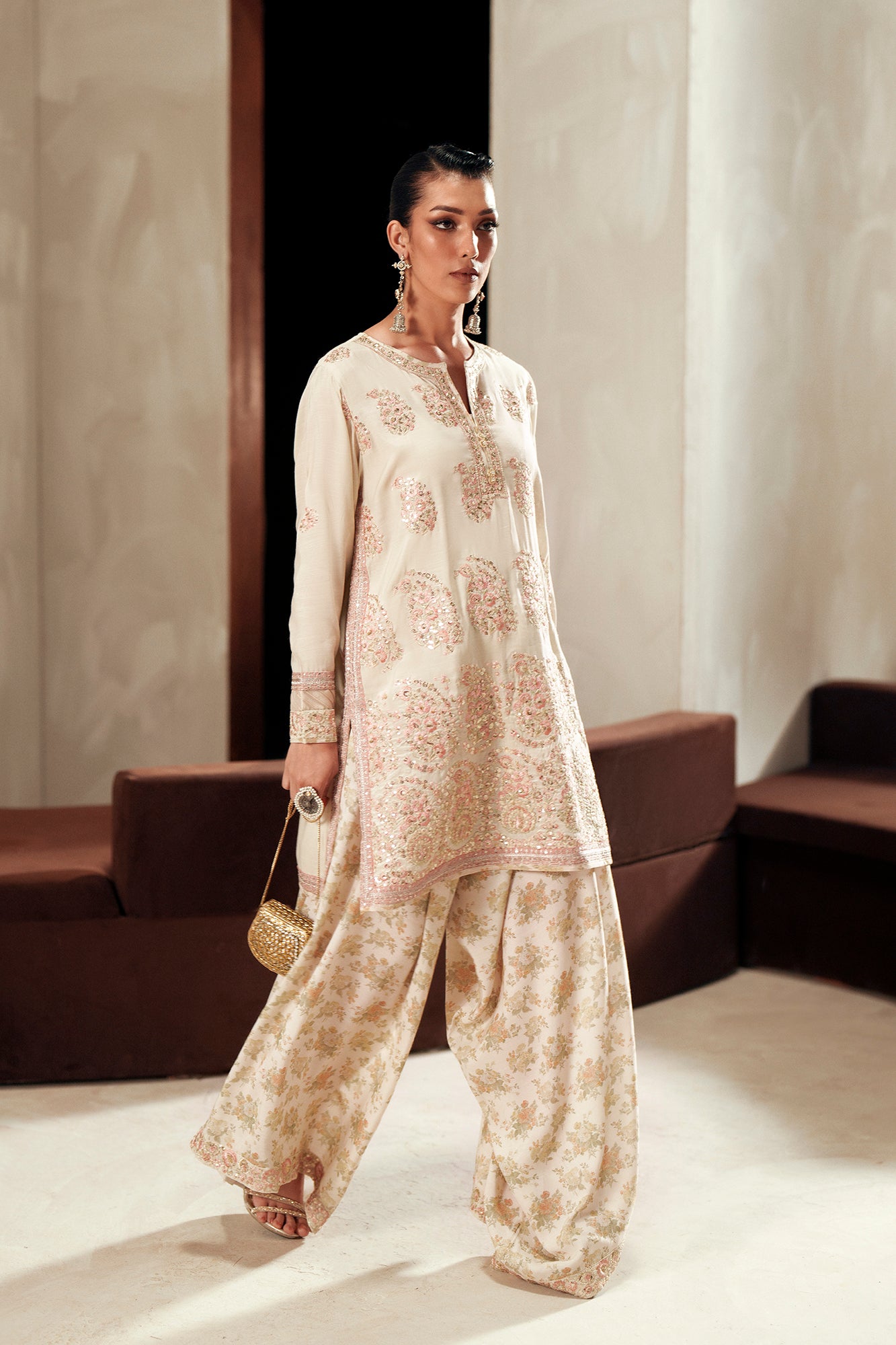 EMBROIDERED SUIT (E1114/104/004)