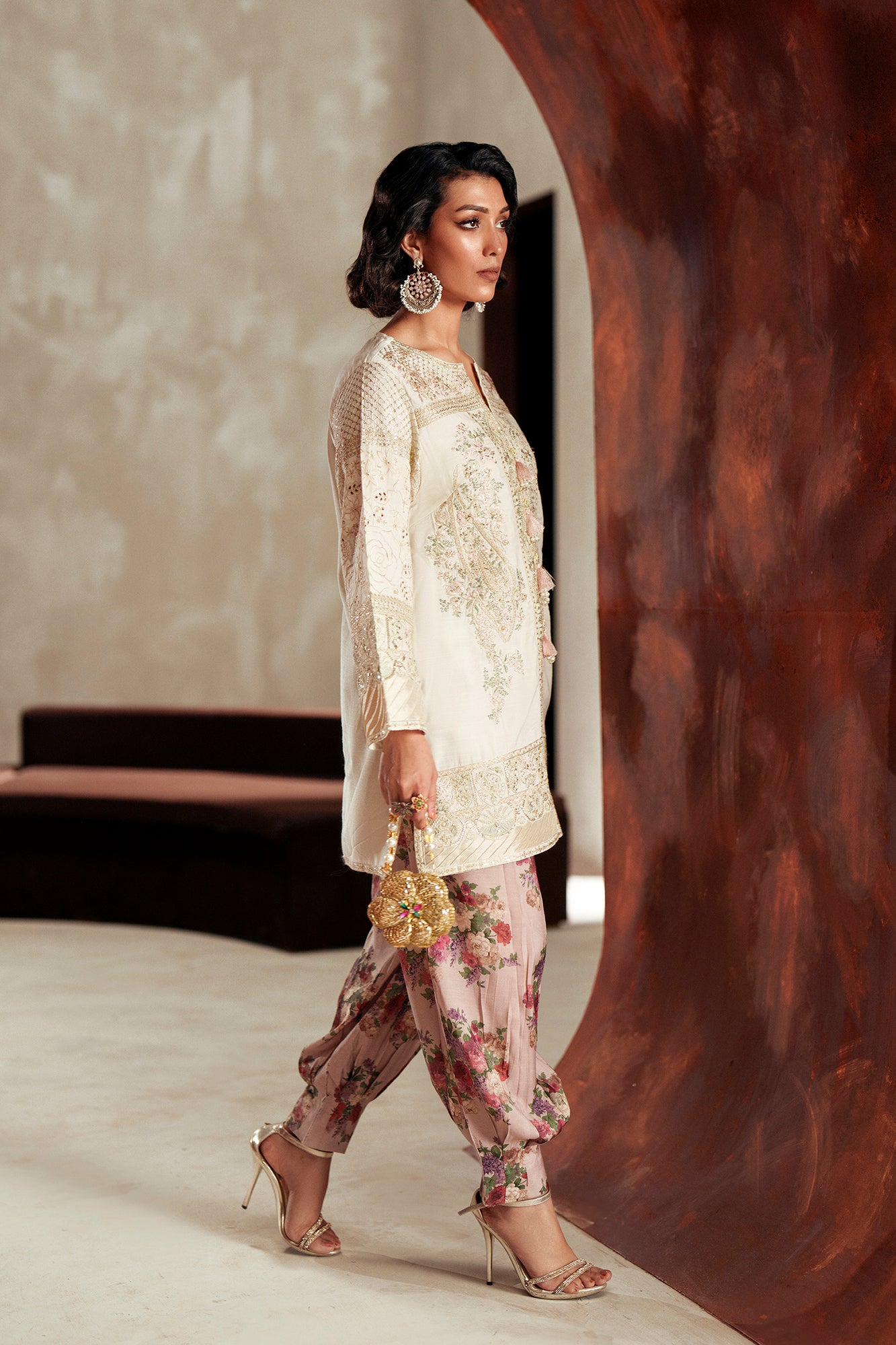 EMBROIDERED SUIT (E1117/104/002)
