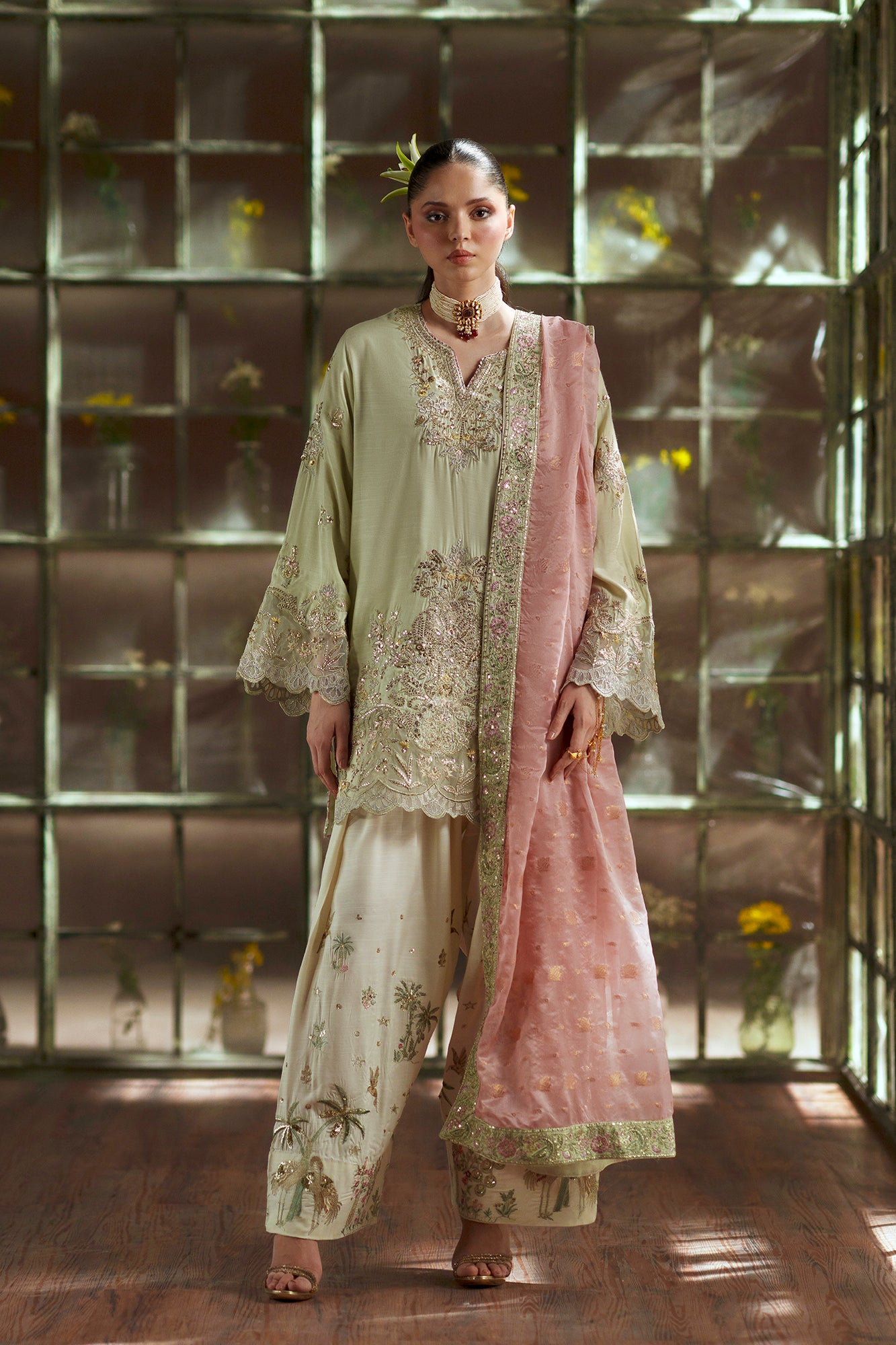EMBROIDERED SUIT (E1128/104/130)