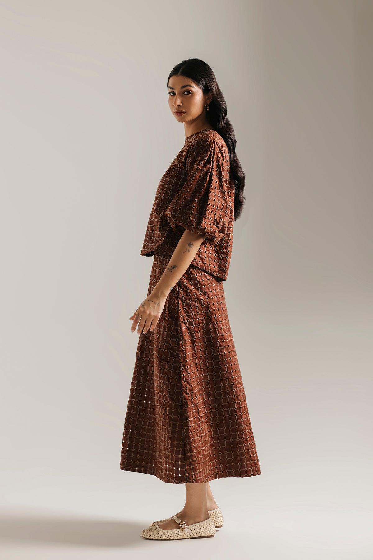 EMBROIDERED SUIT (E1174/101/320)