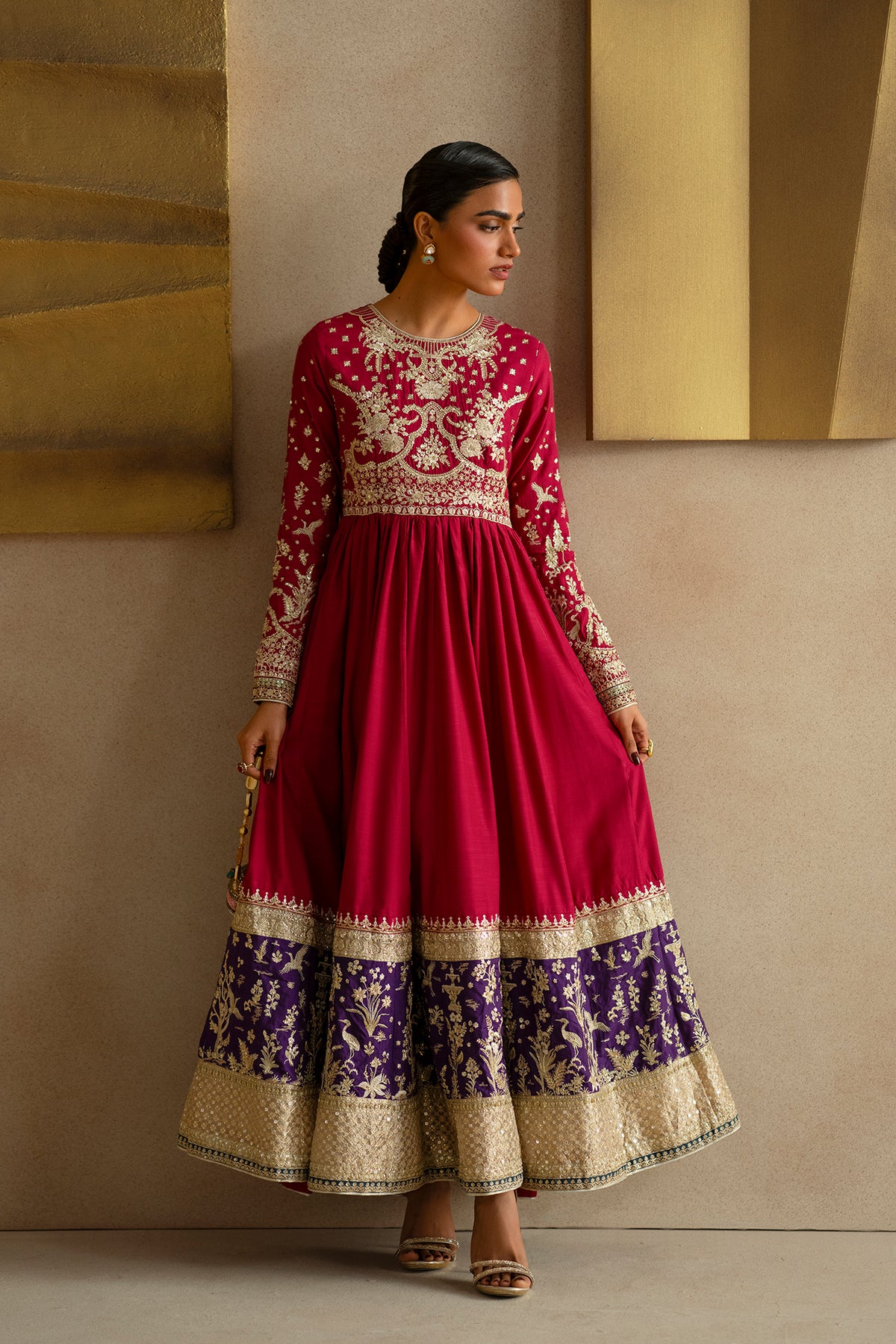 EMBROIDERED PISHWAS (E1208/104/403)
