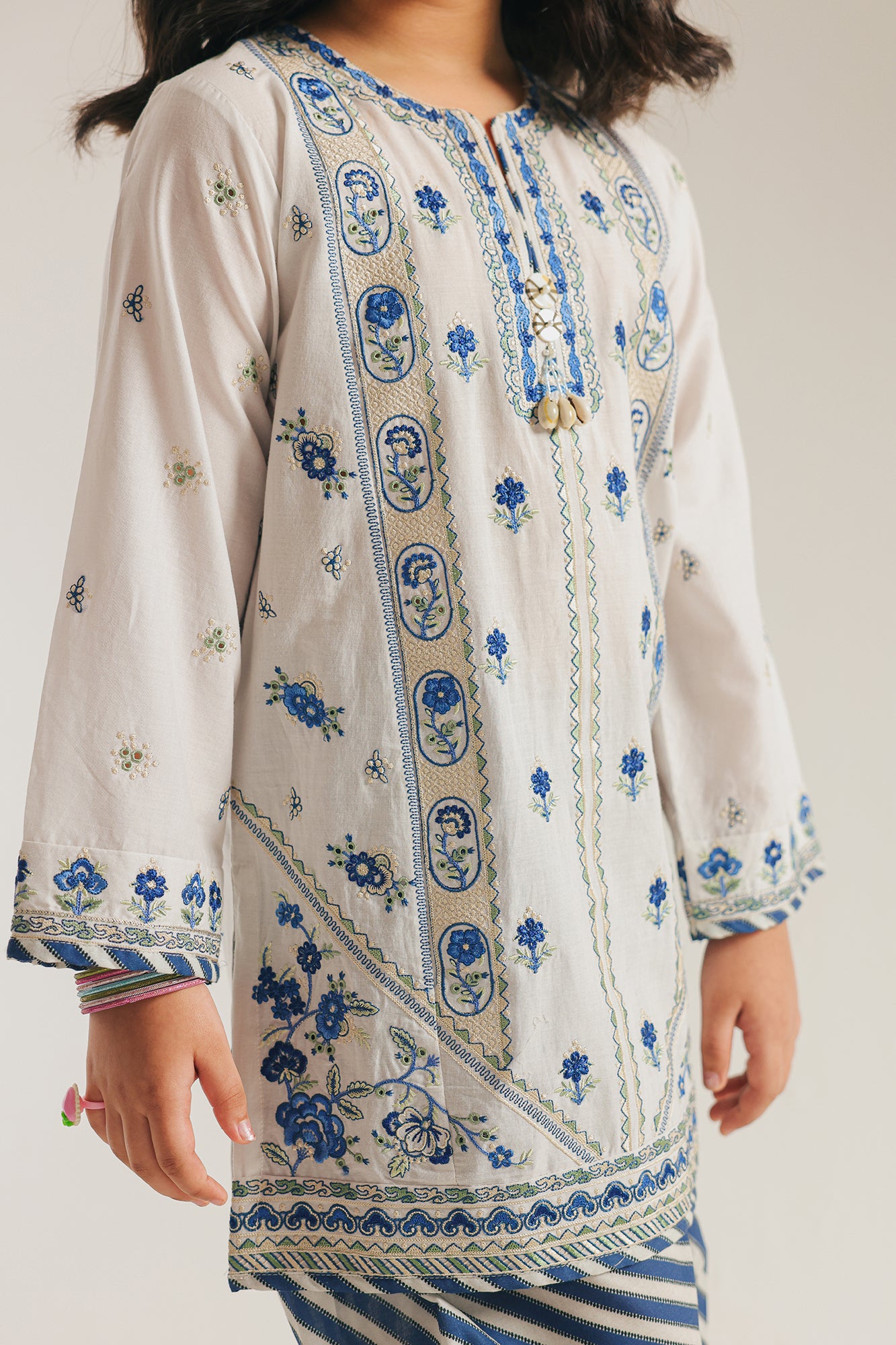 EMBROIDERED SUIT (E1231/402/003)